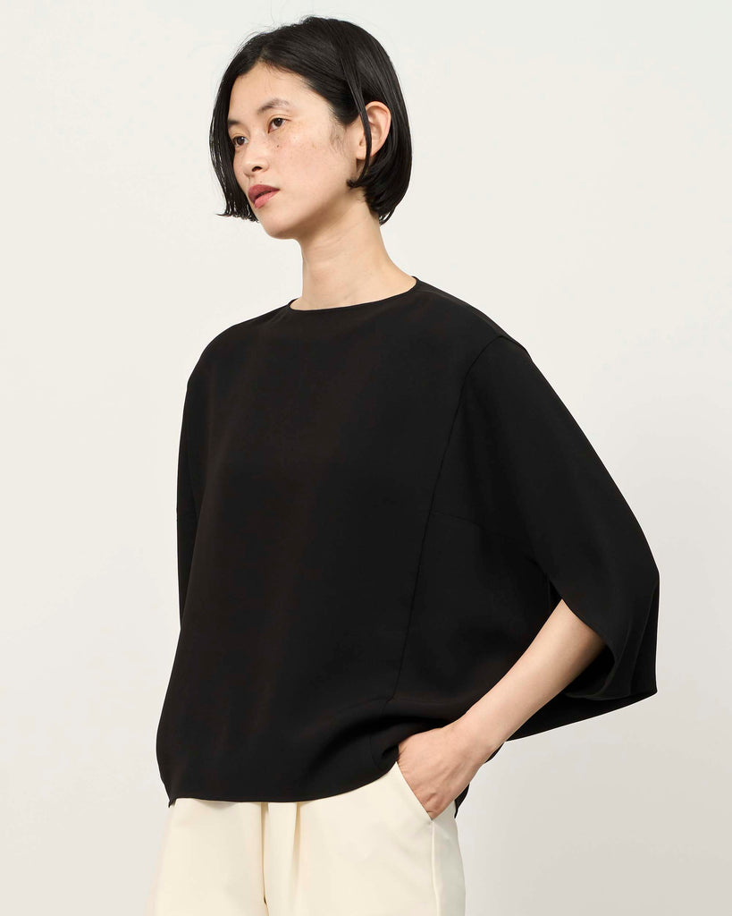 ソージュ　ライトクロスコクーンシルエットブラウス ライトクロスコクーンシルエットブラウス - SOÉJU online store