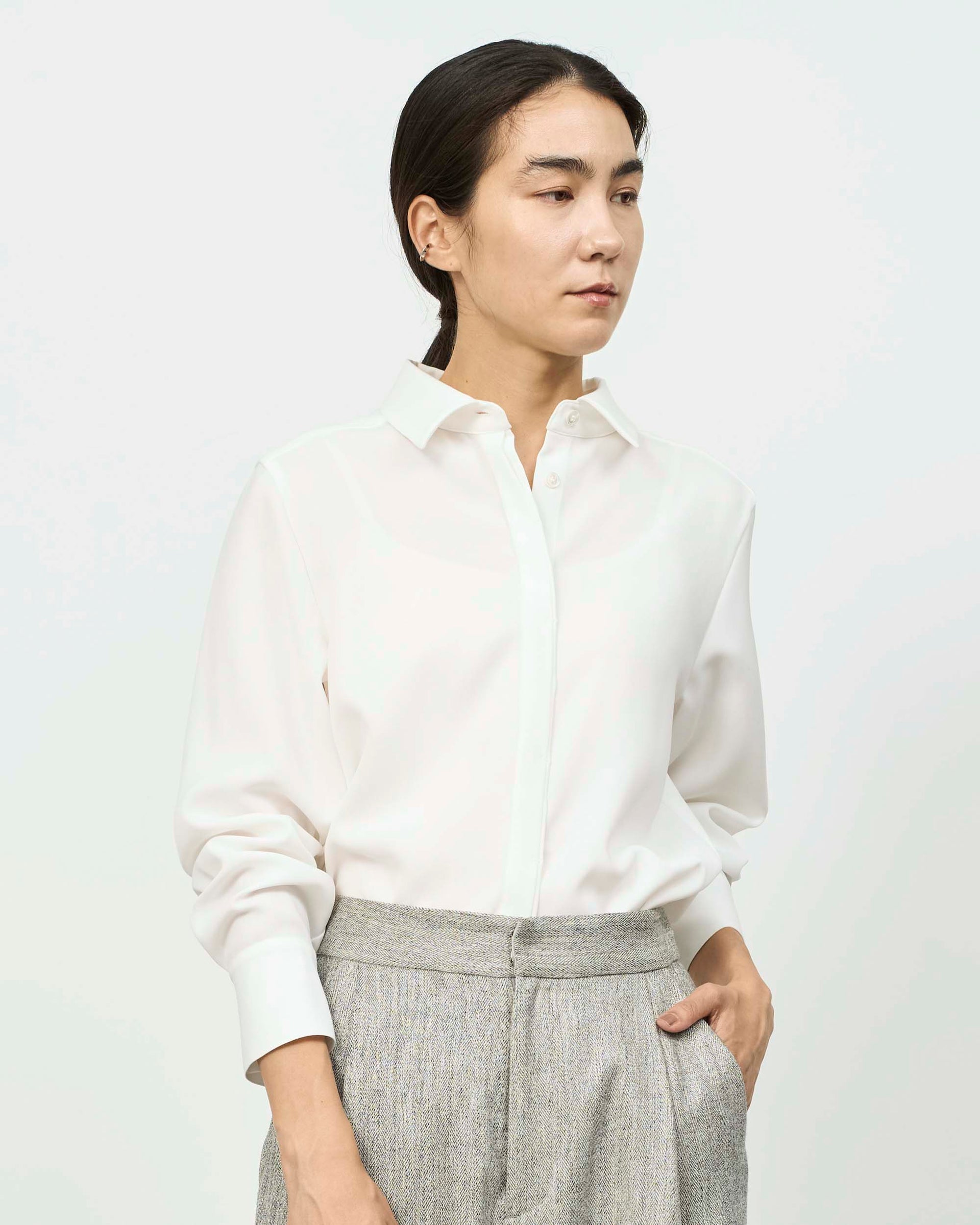 マットツイルヒヨクシャツ - SOÉJU online store｜上質な大人の女性の 