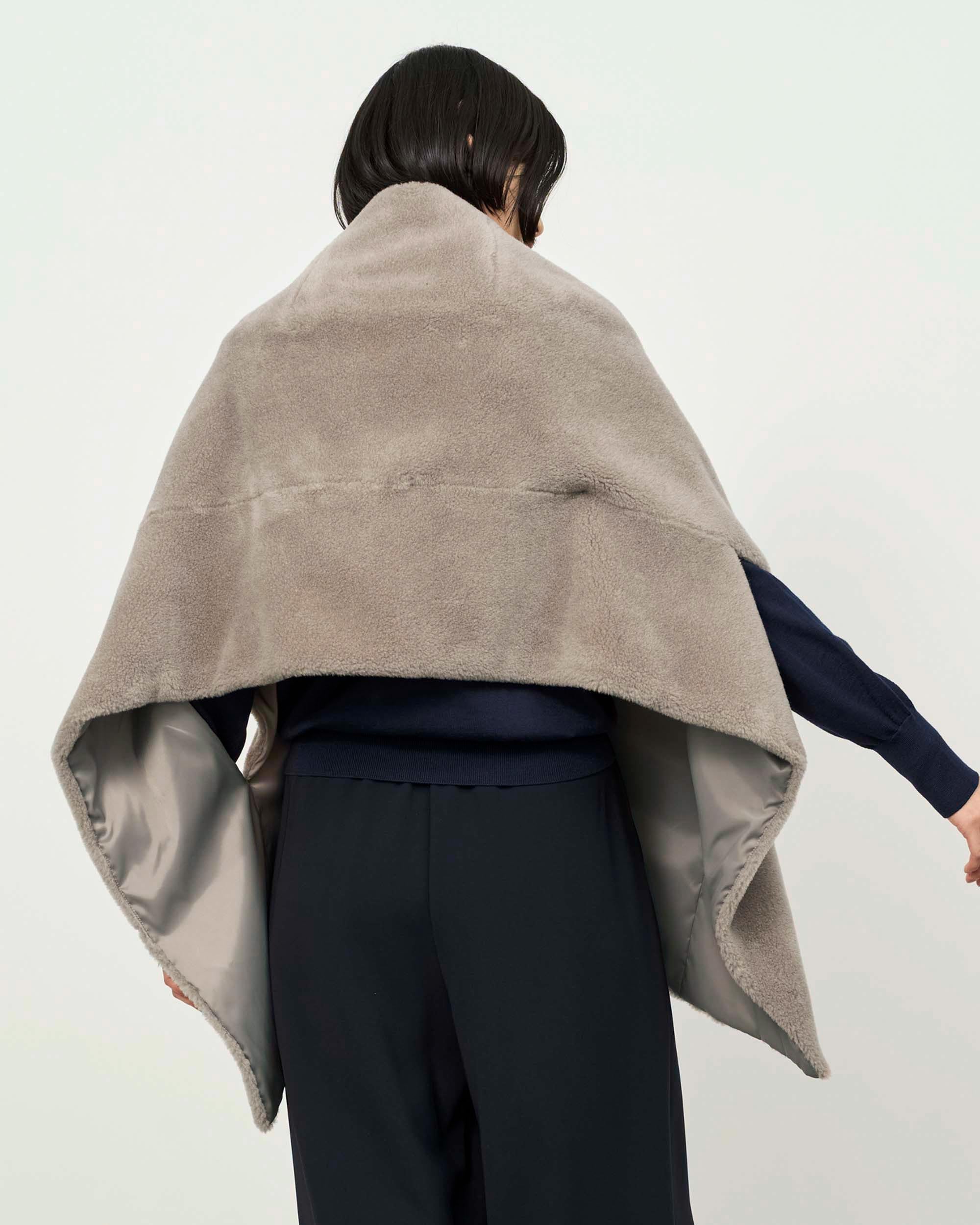 ウールボアケープ - SOÉJU online store｜上質な大人の女性のためのコート 