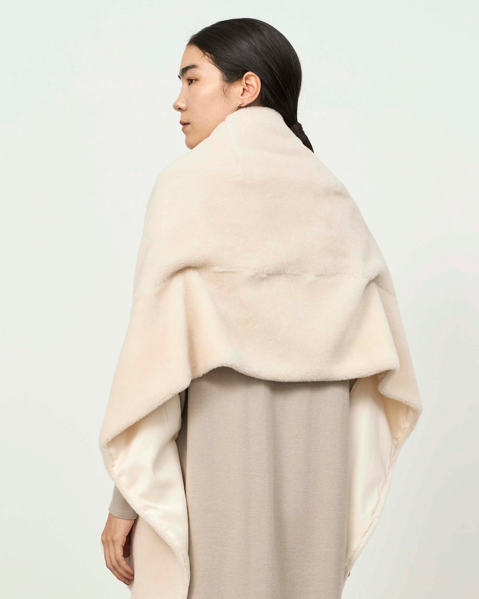 ●日本正規品● WHARF HARRIS LONDON ベージュ（ウール ポンチョ・ケープコート ジャケット・アウター