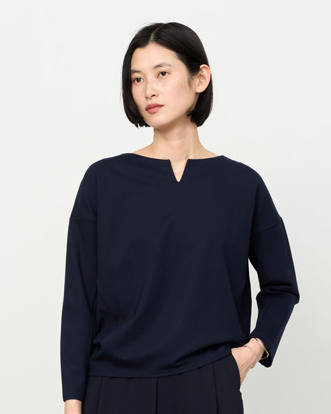 ダブルジャージーキーネックプルオーバー - SOÉJU online store