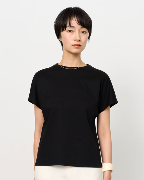 モデル:170cm サイズ:M