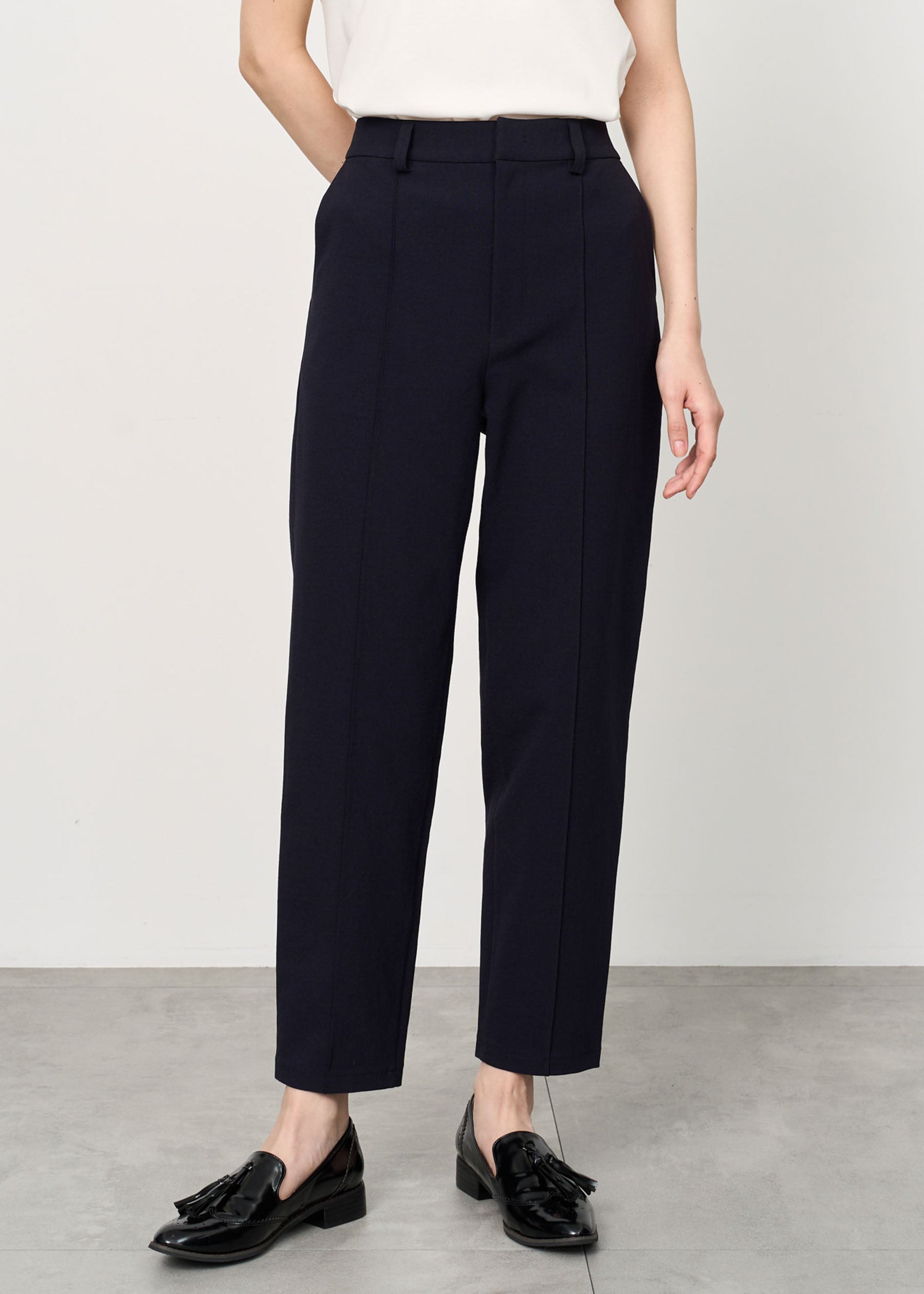 コンフォートファインセンターシームパンツ