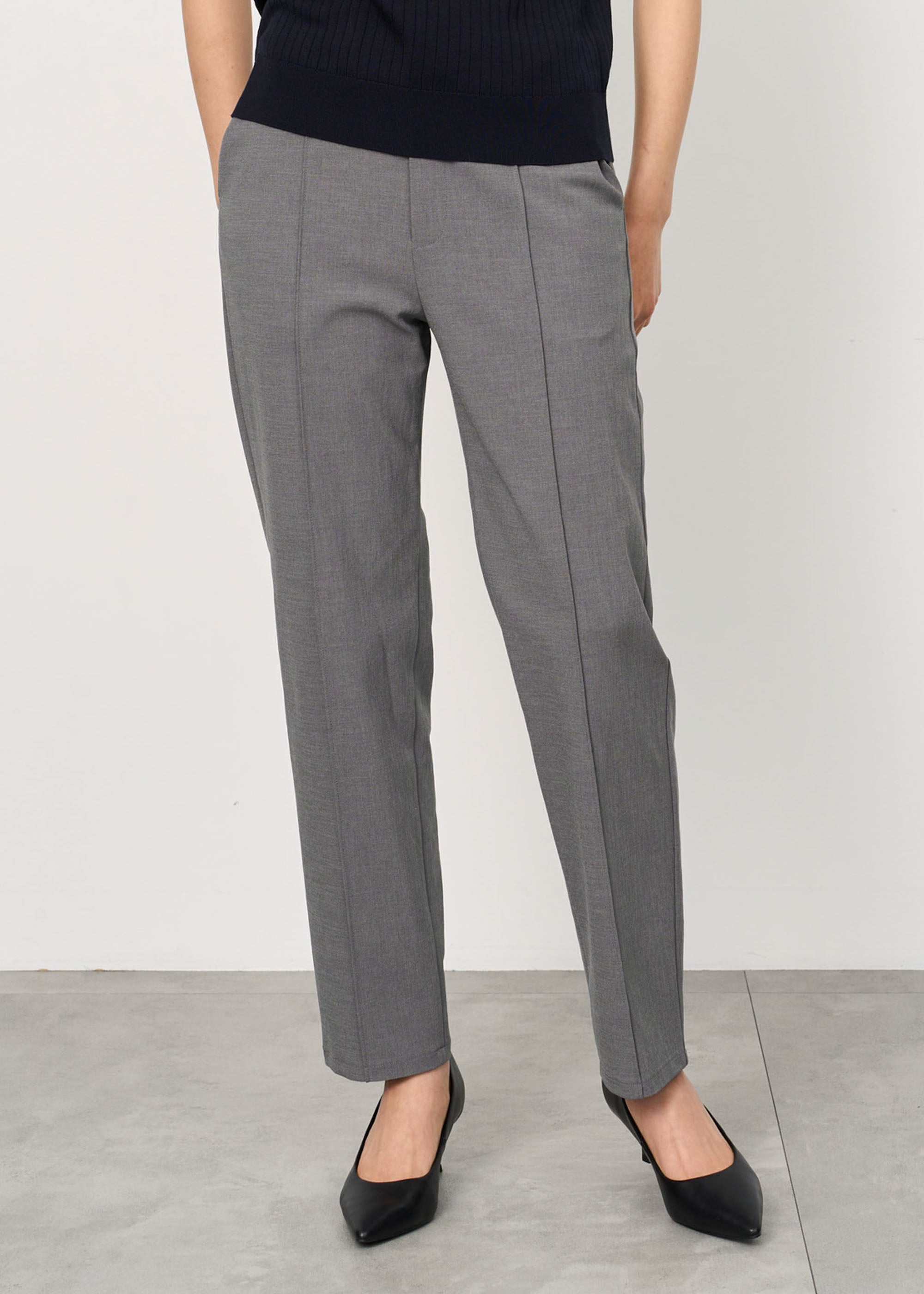 コンフォートファインセンターシームパンツ