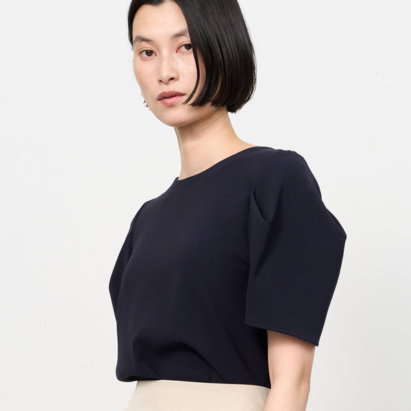 肩タックブラウス - SOÉJU online store｜上質な大人の女性の