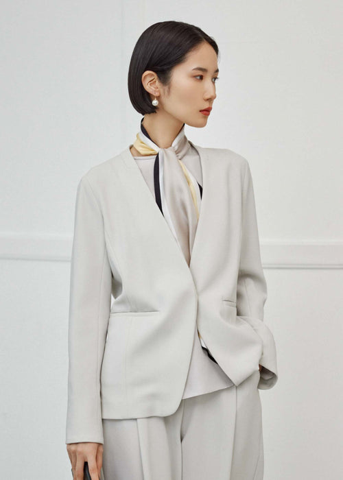 シルク剣先スカーフ