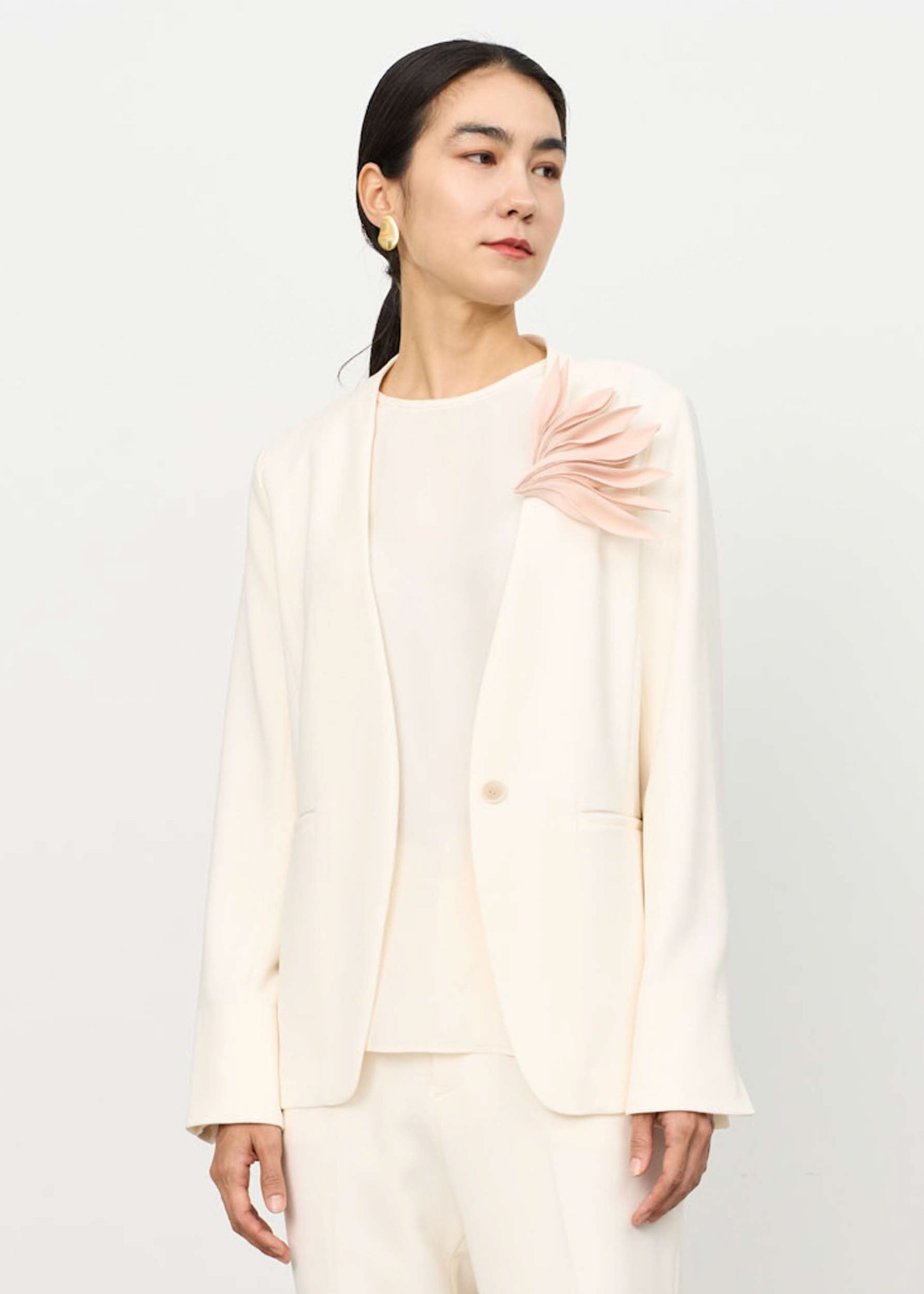 モデル:172cm サイズ:上S、下M（2個付け）