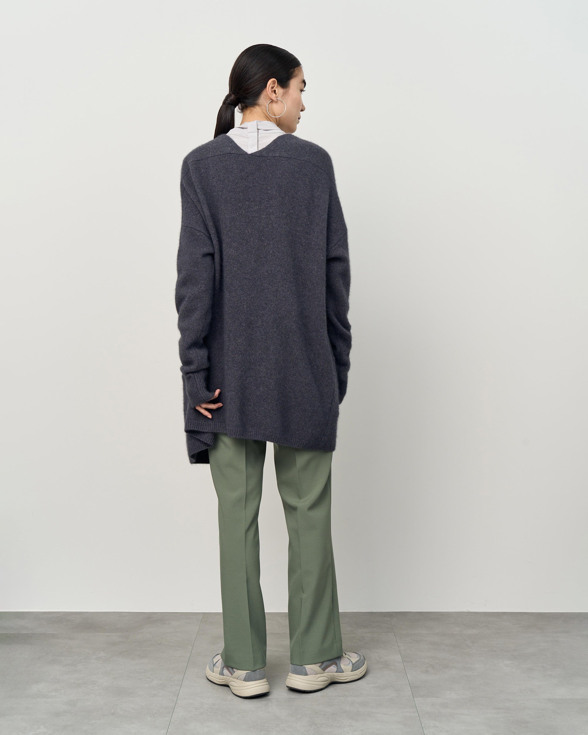 ソフトオックスセンタープレスストレートパンツ - SOÉJU online store