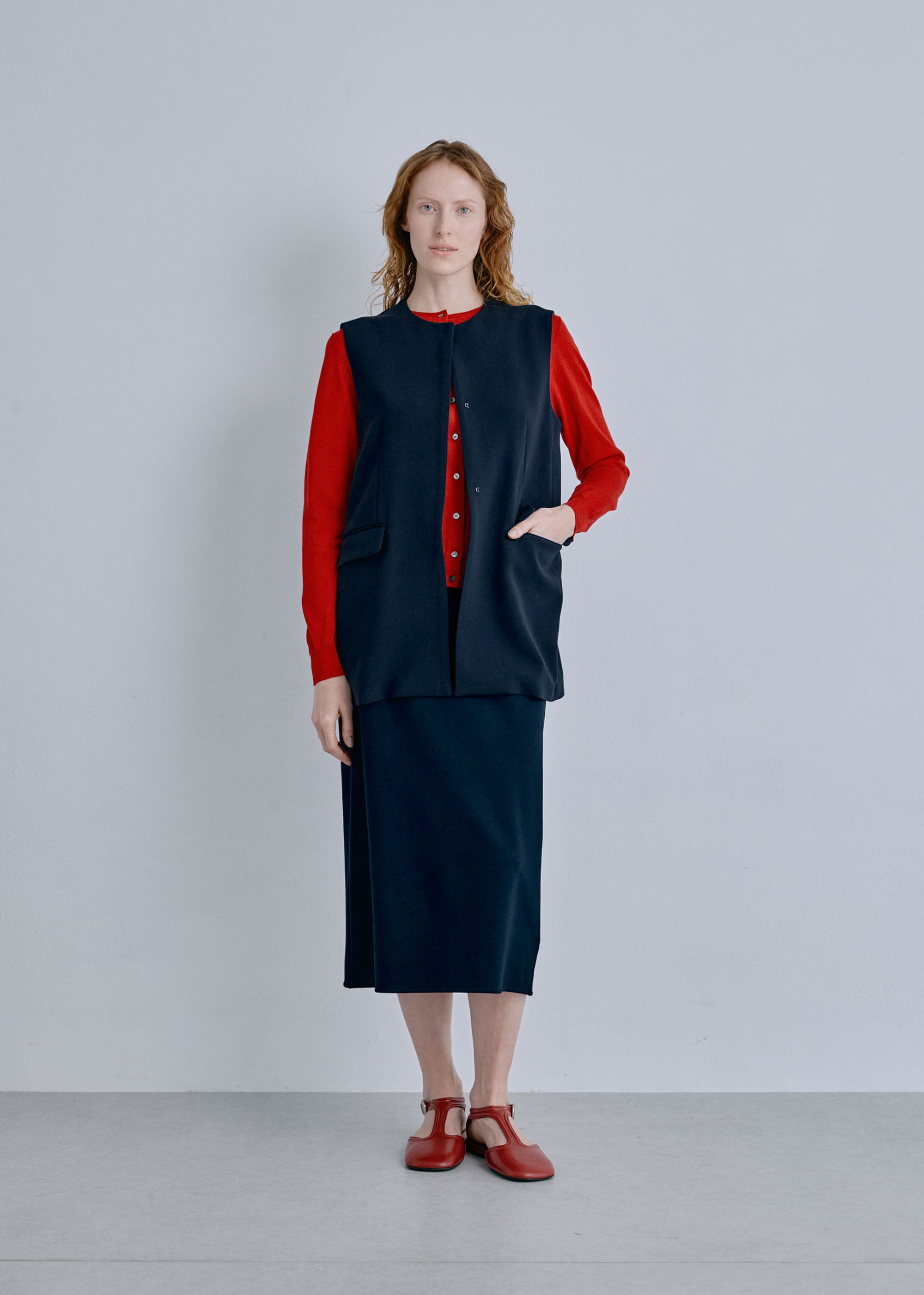 クルーネックジレ