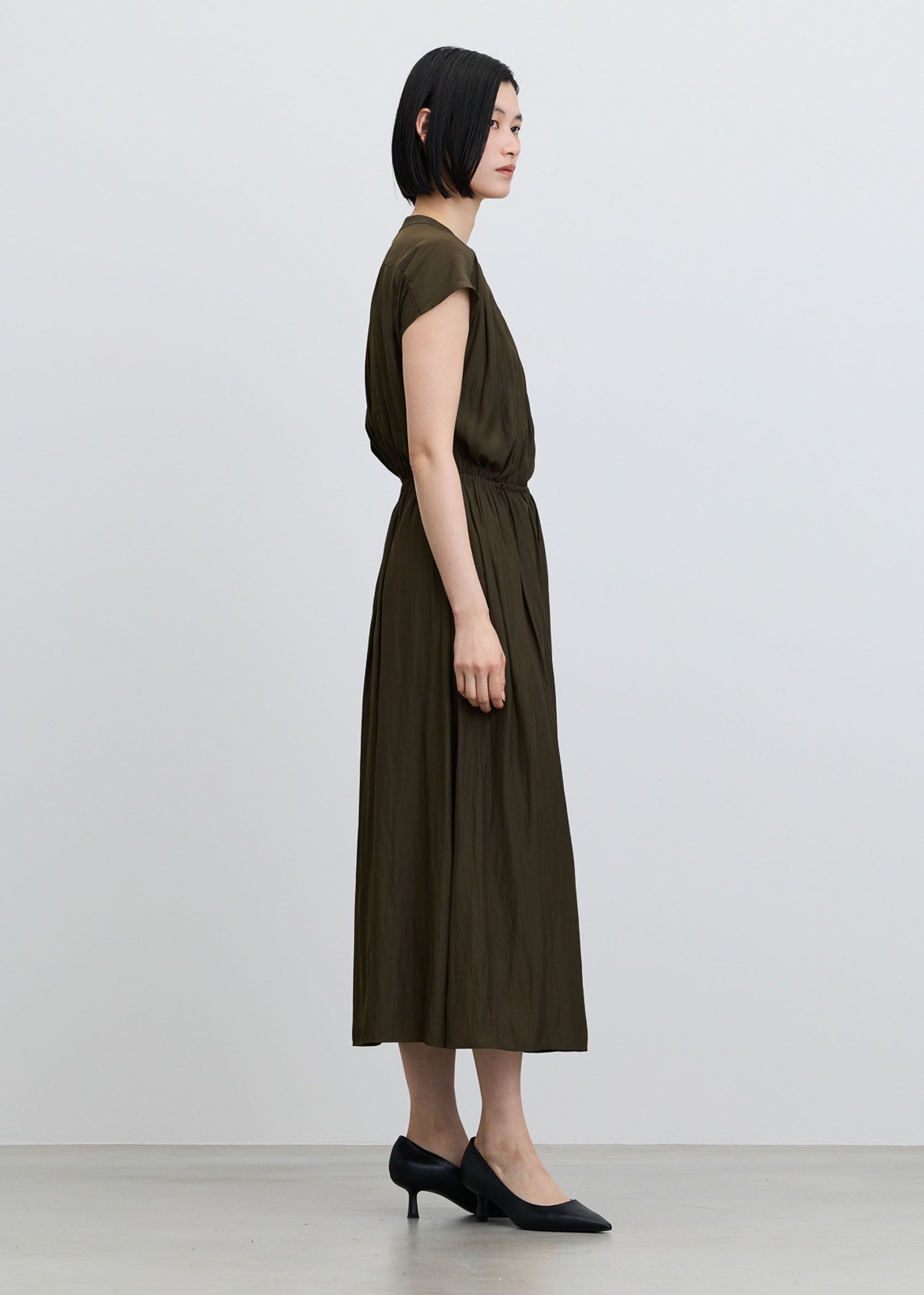 デシンギャザーワンピース - SOÉJU online store｜上質な大人の女性の