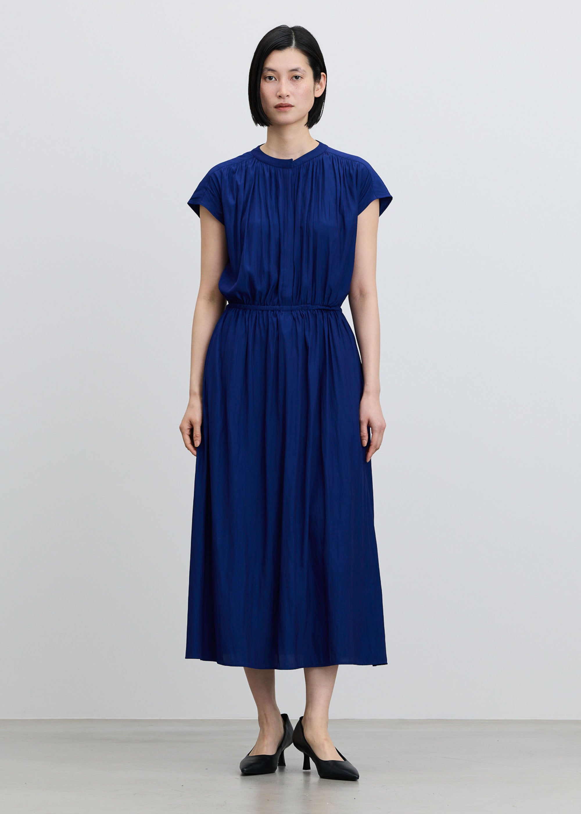 デシンギャザーワンピース