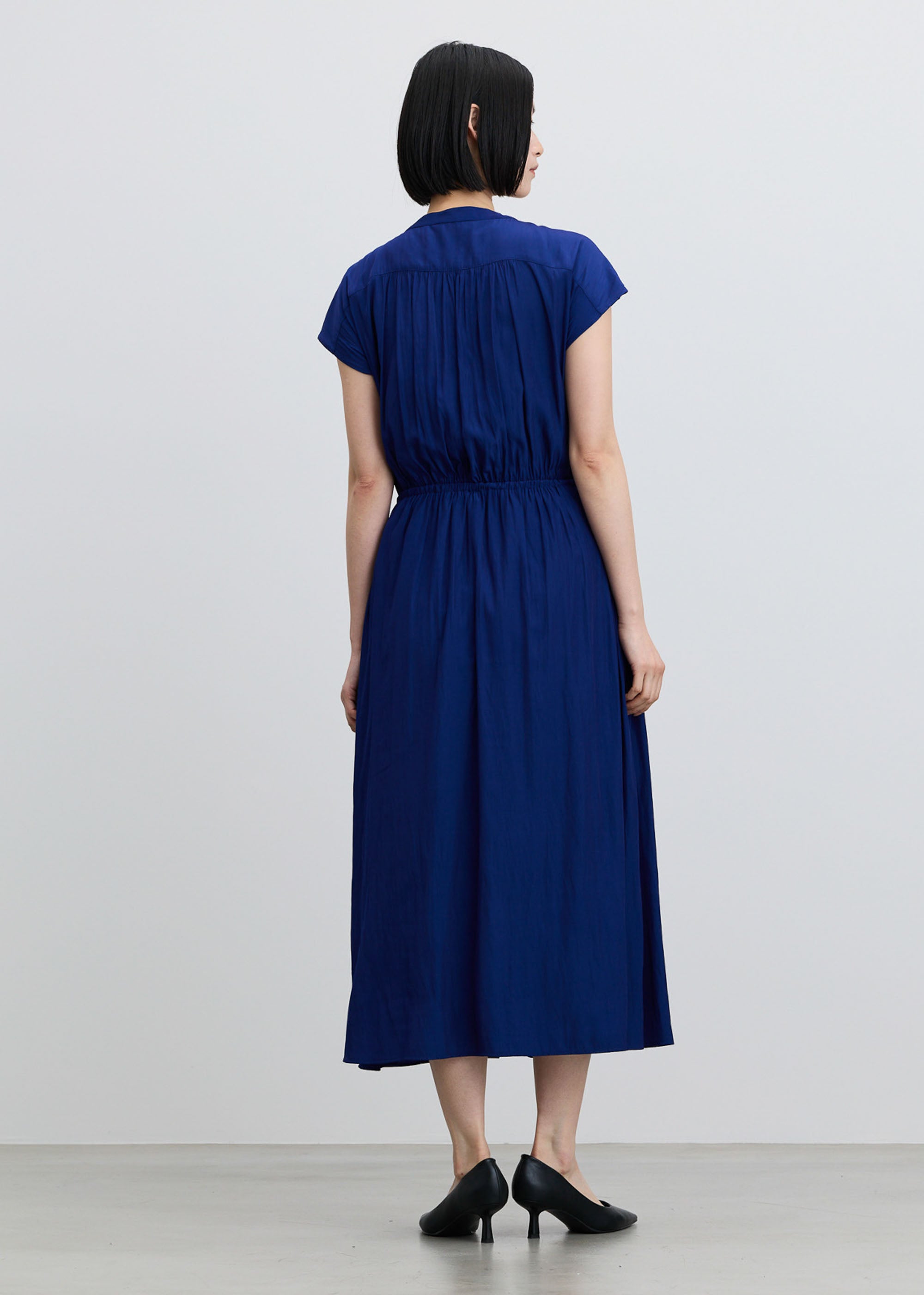 デシンギャザーワンピース - SOÉJU online store｜上質な大人の女性の