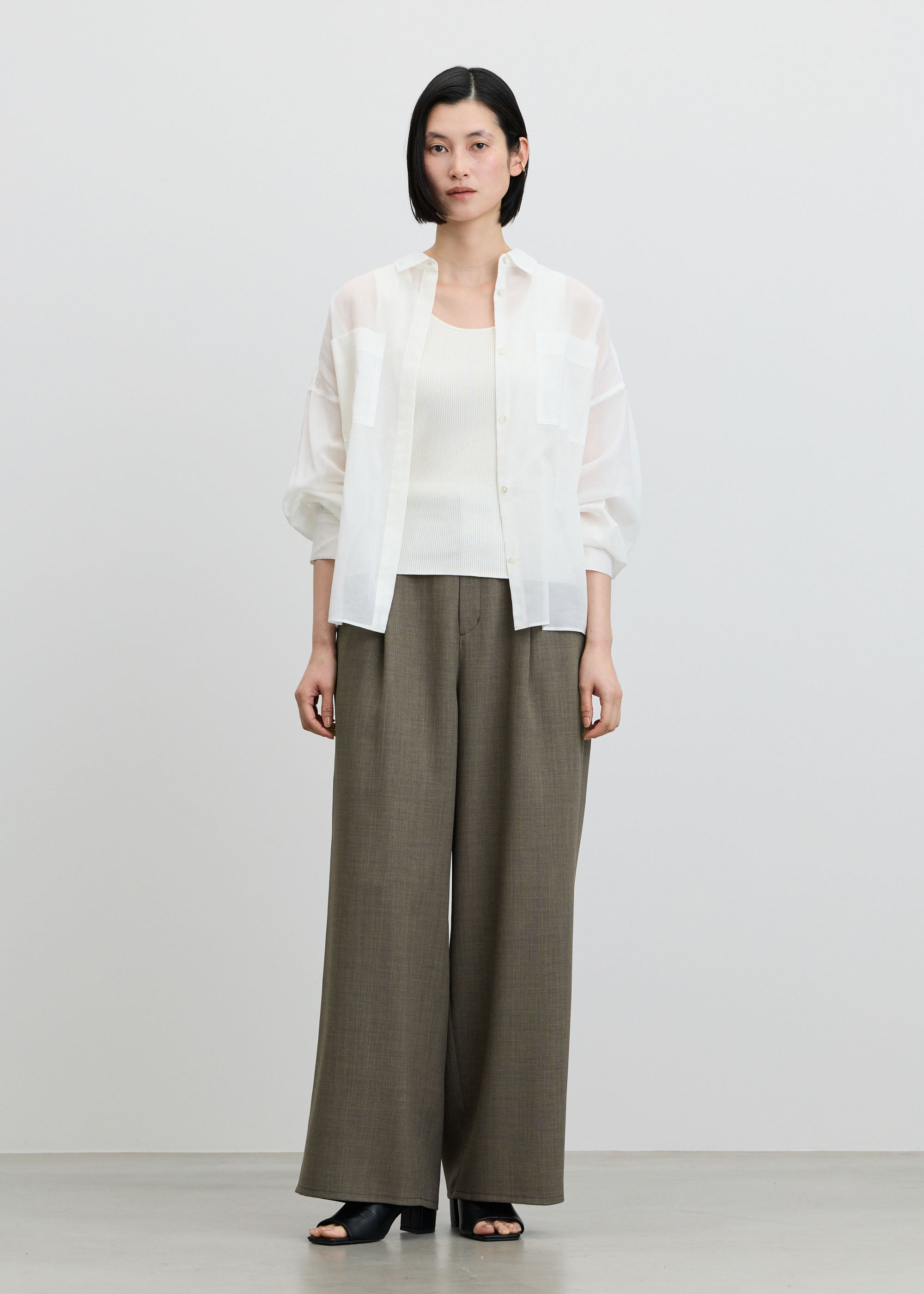 モデル:170cm サイズ:L