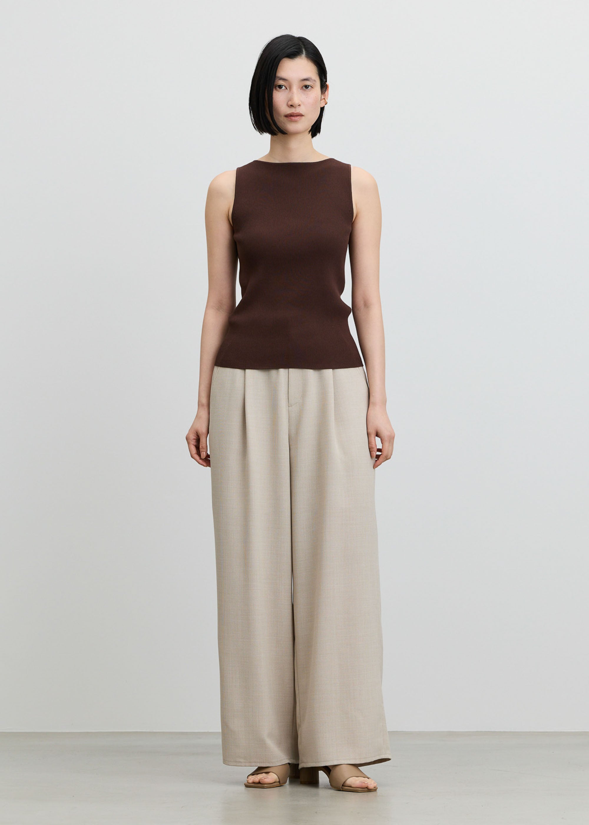 モデル:170cm サイズ:L