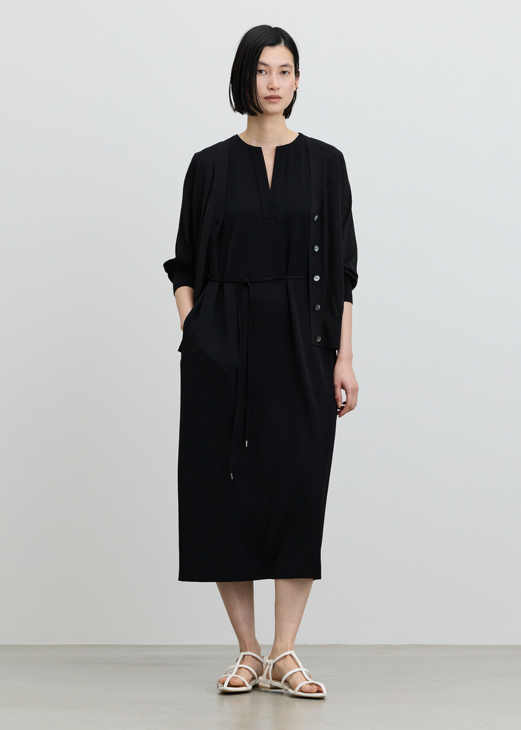 シアーVネックカーディガン