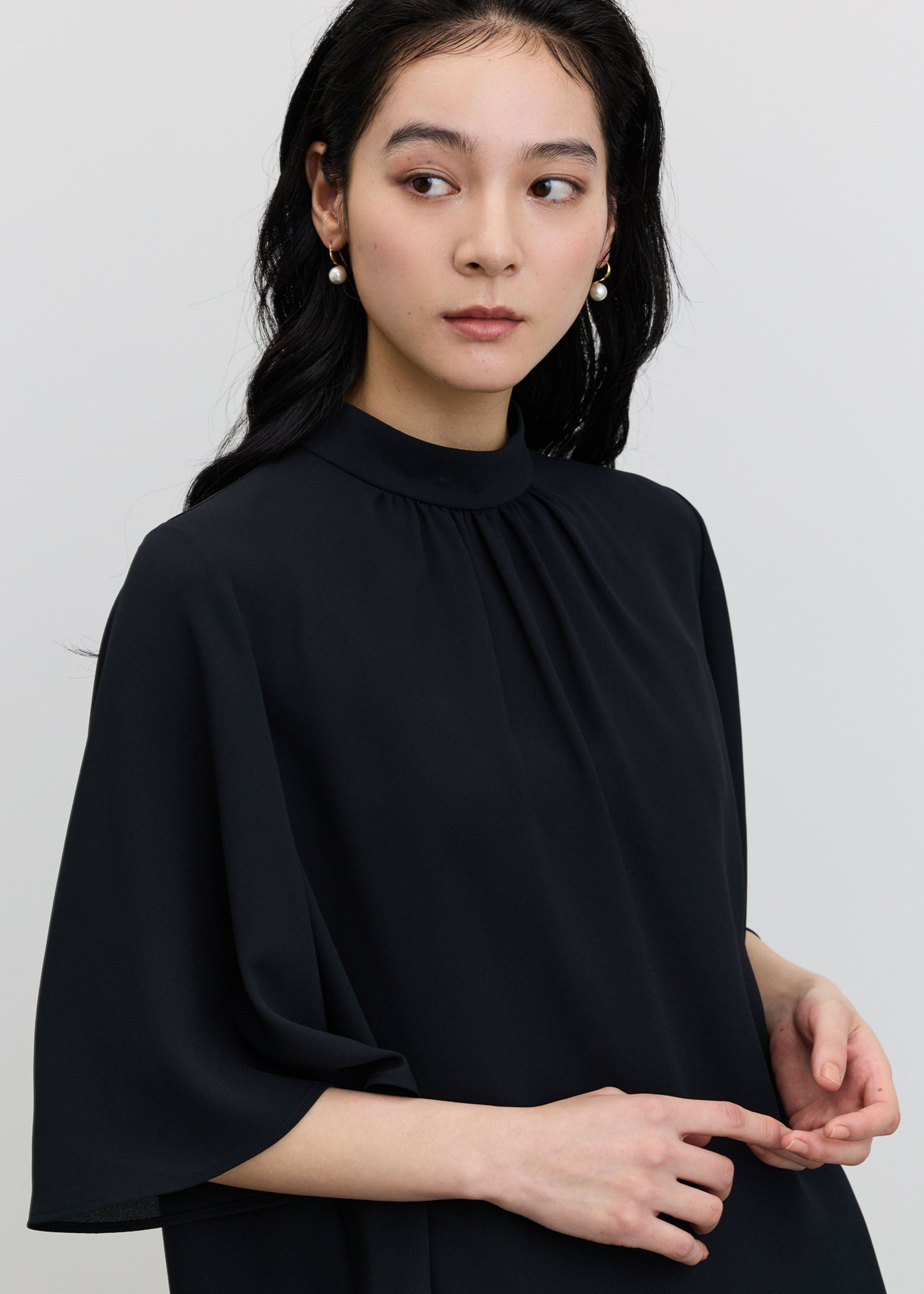 エアリージョーゼットフレアスリーブブラウス