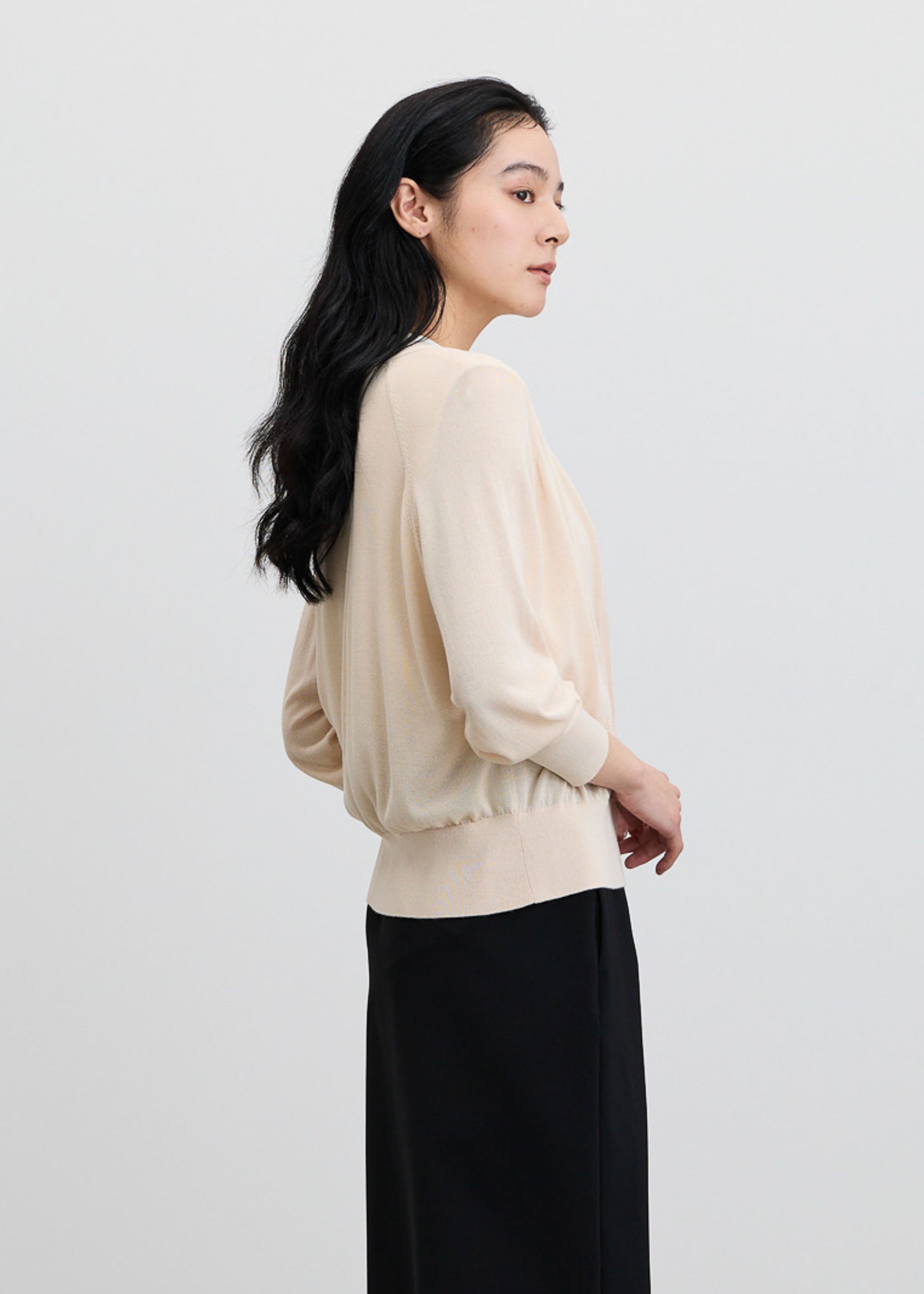 シアーVネックカーディガン