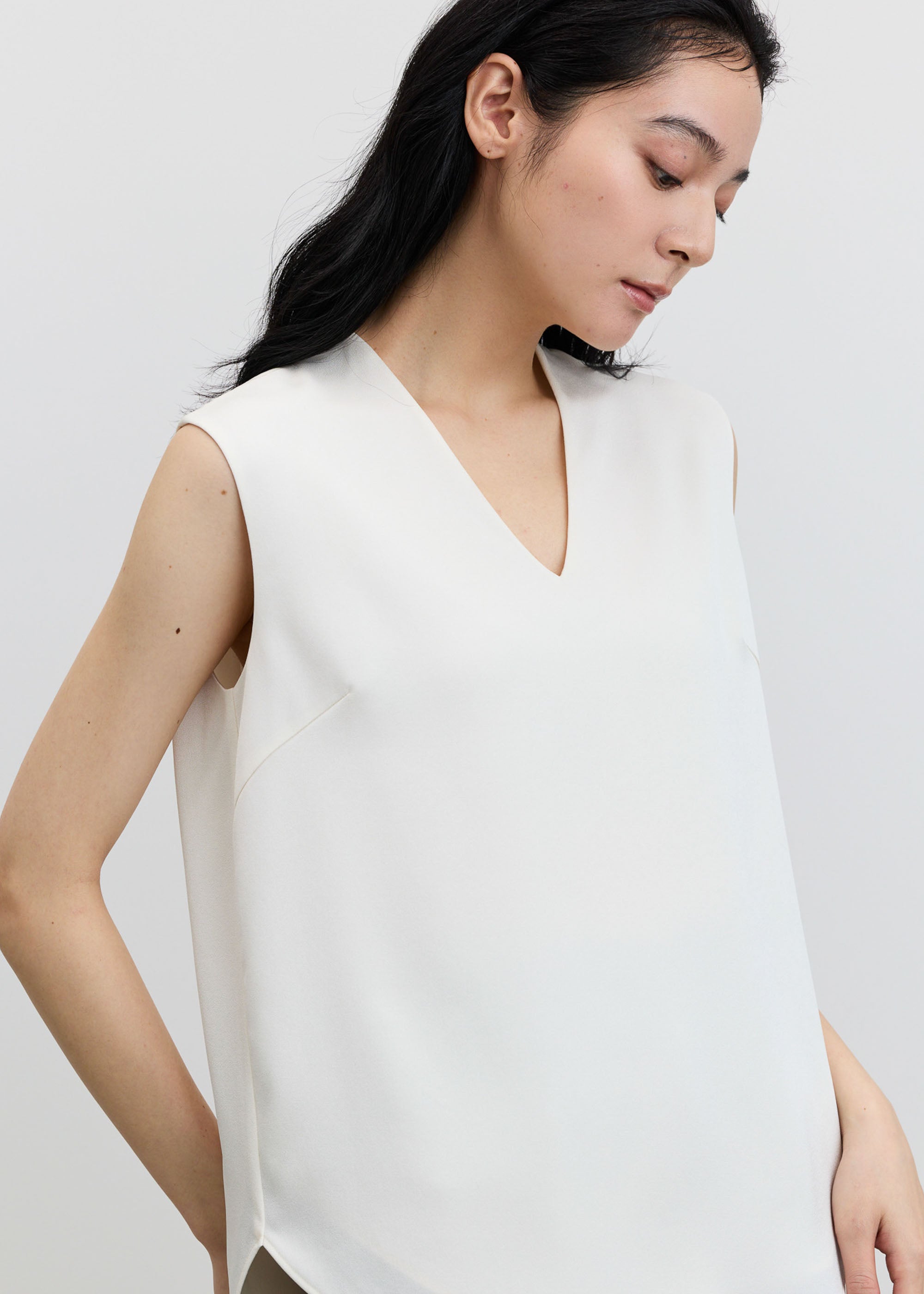 ３点まとめて　新品タグ付き　ソージュ soeju vネックノースリーブブラウス サテンVネックノースリーブブラウス - SOÉJU online store｜上質な大人