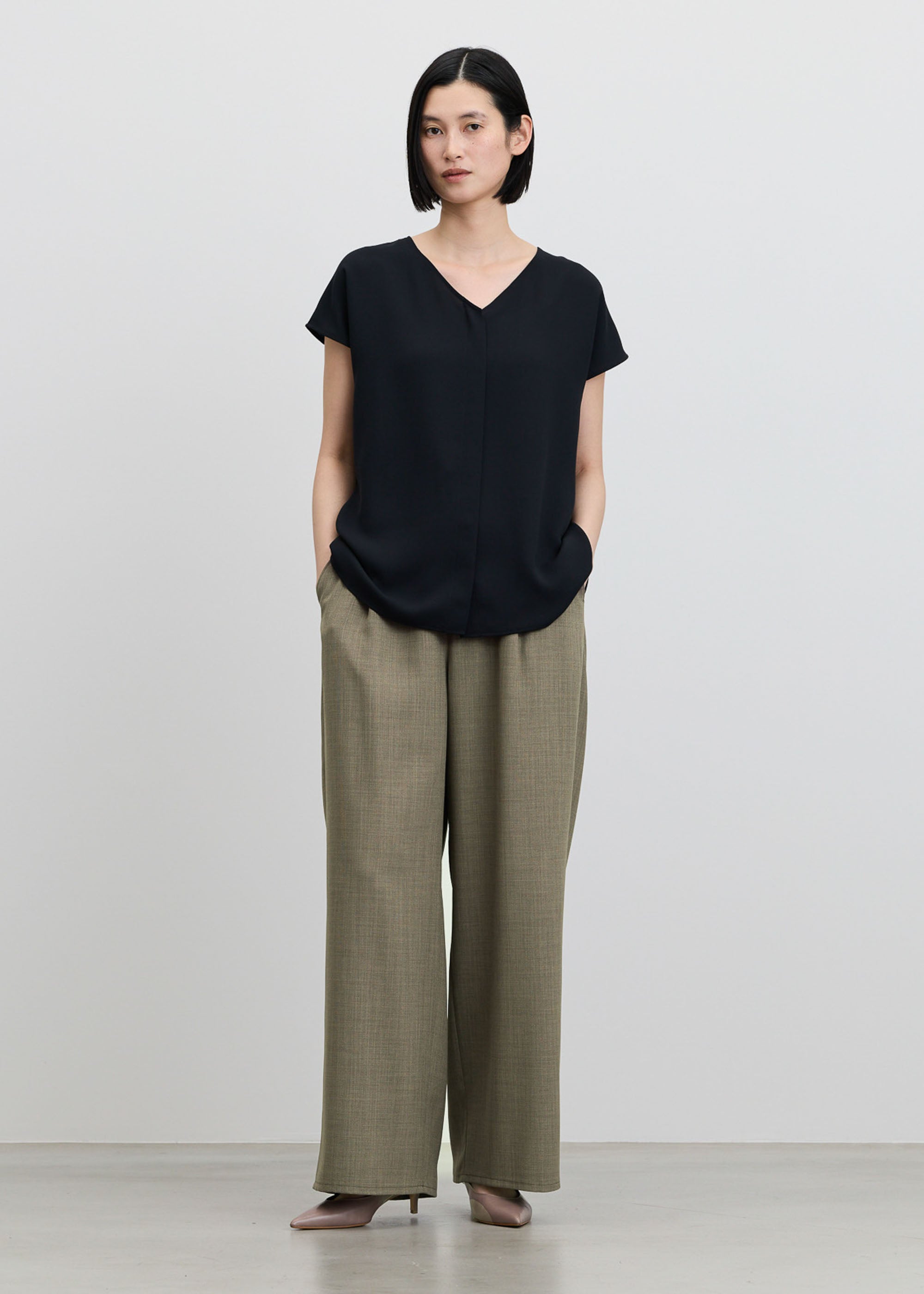 エアリージョーゼットショートスリーブブラウス