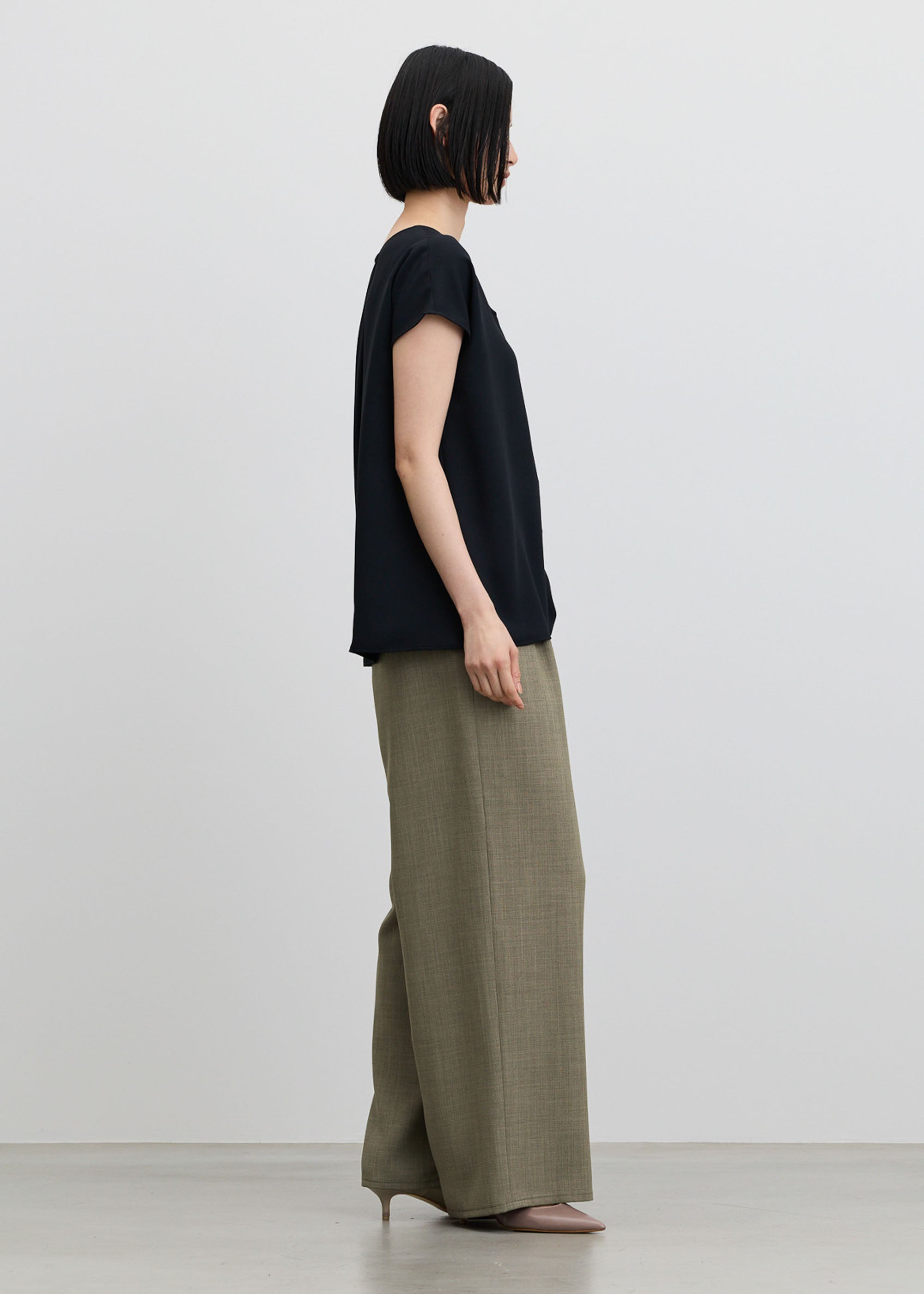 リネンライクタックワイドパンツ