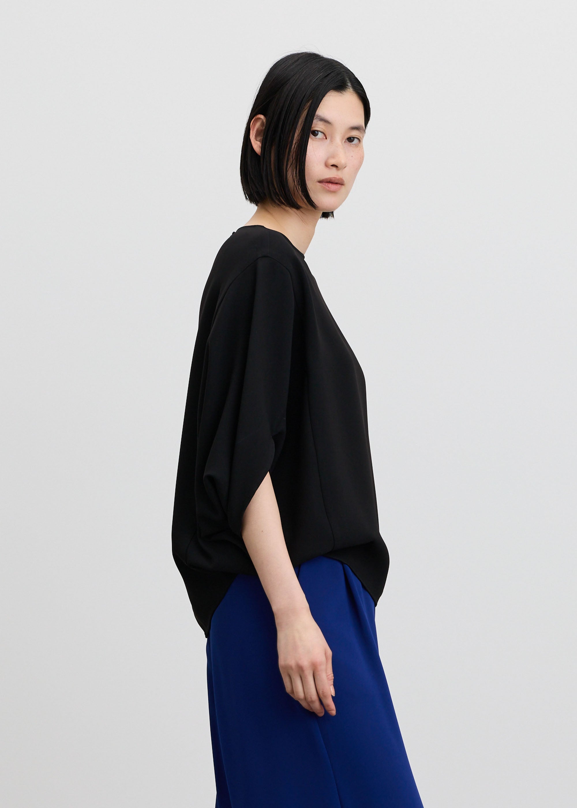 ライトクロスコクーンシルエットブラウス