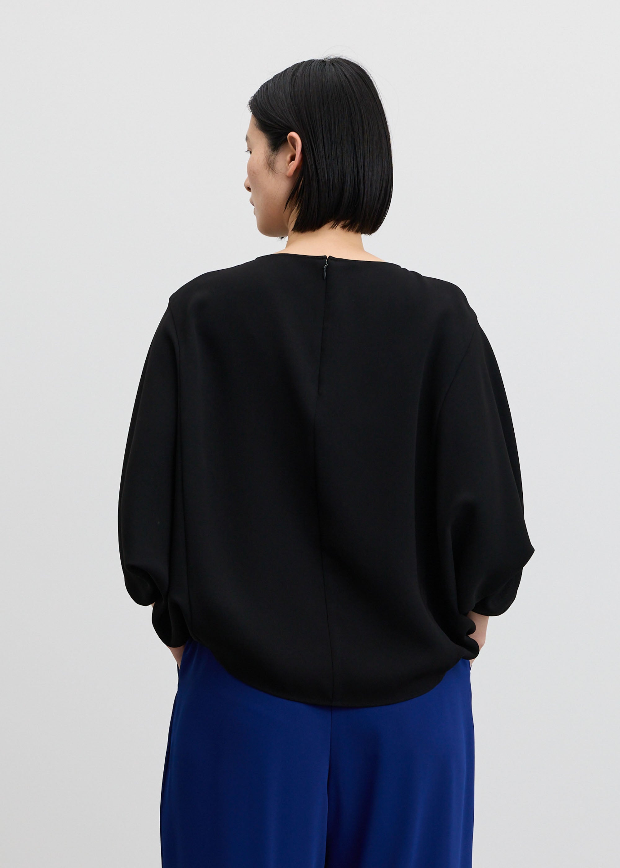 ライトクロスコクーンシルエットブラウス