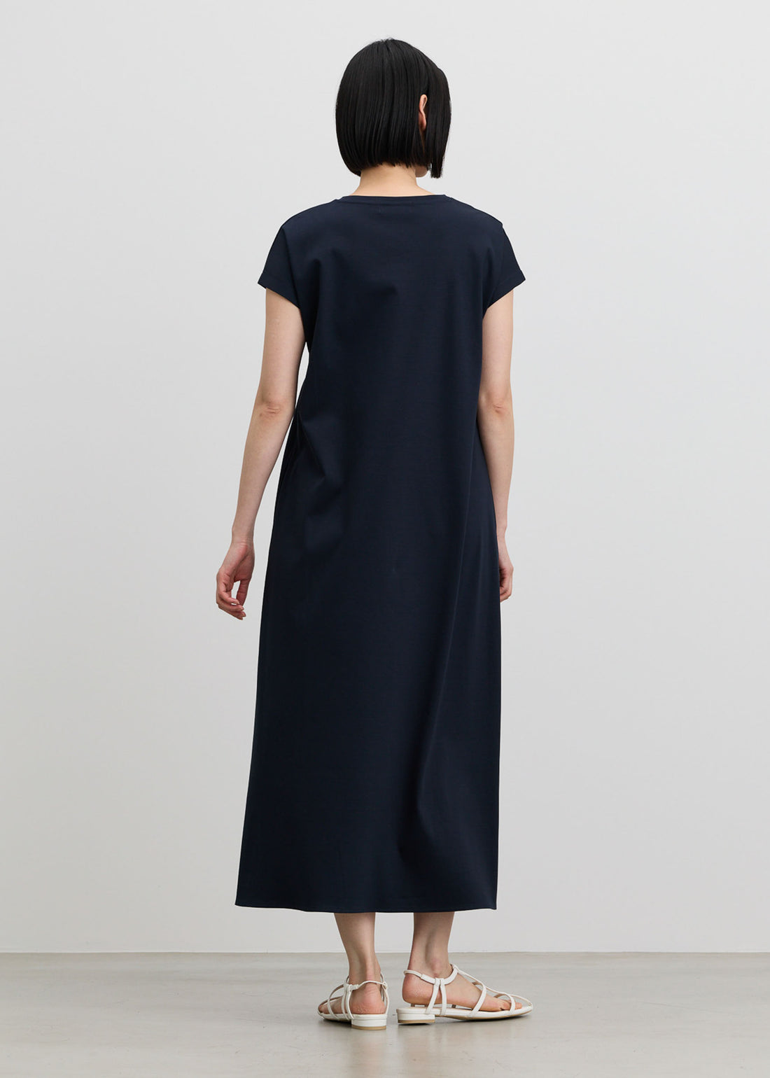 COOL SMOOTH フレンチスリーブマキシワンピース- SOÉJU online store｜上質な大人の女性のためのワンピース