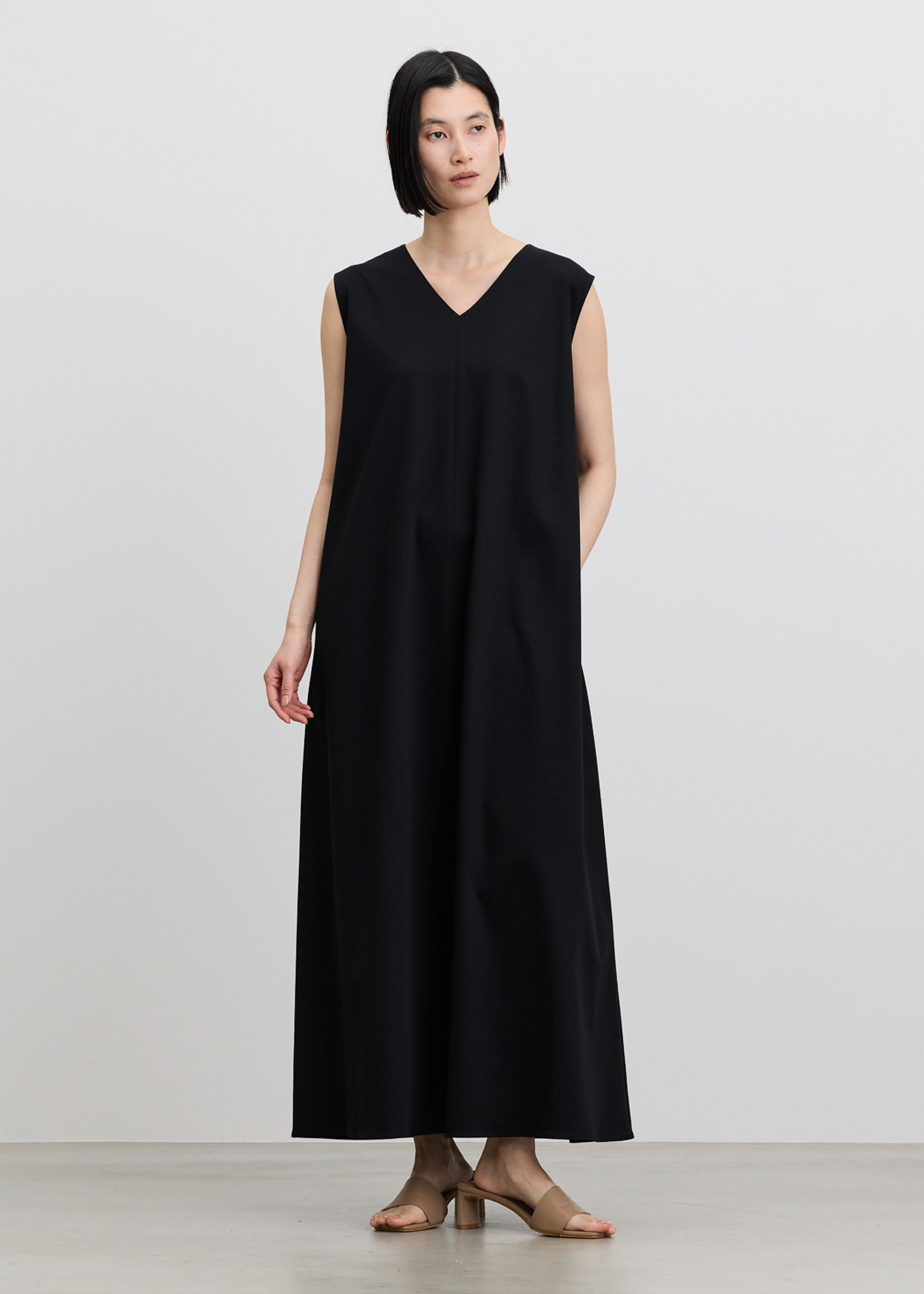 COOL SMOOTH ノースリーブマキシワンピース- SOÉJU online store｜上質