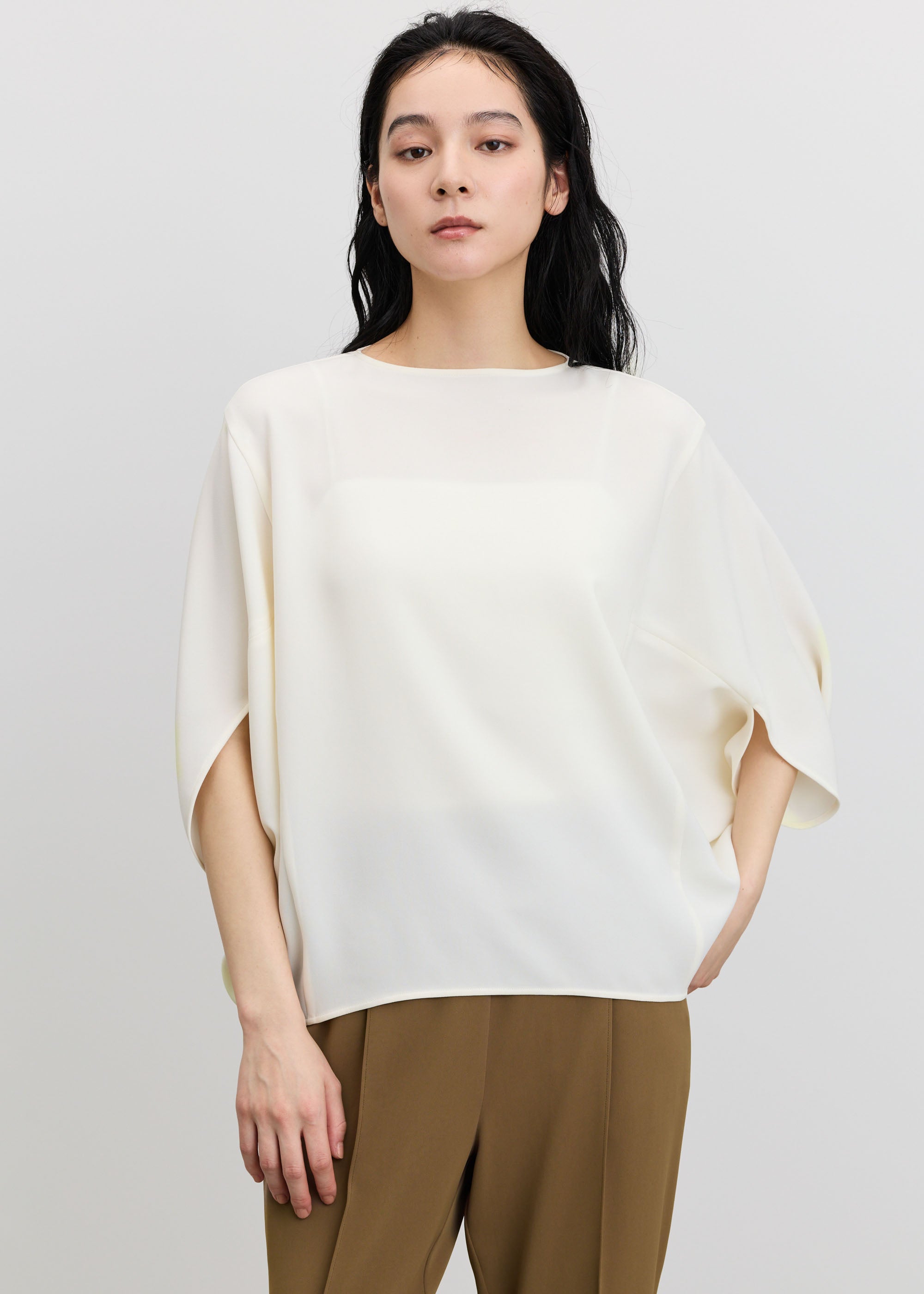 ライトクロスコクーンシルエットブラウス - SOÉJU online store|上質 ライトクロスコクーンシルエットブラウス - SOÉJU online store|上質