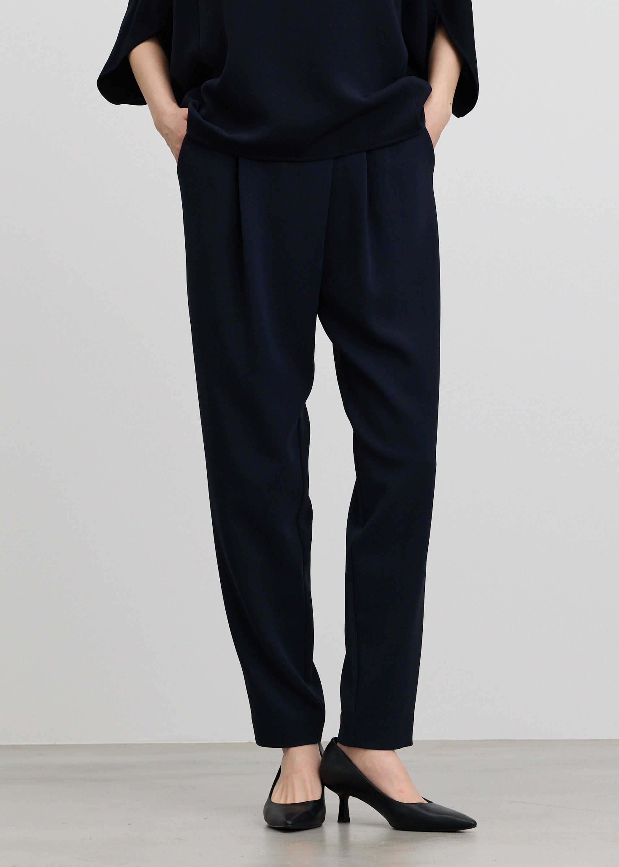 タックパンツ TALL丈 - SOÉJU online store｜上質な大人の女性のための
