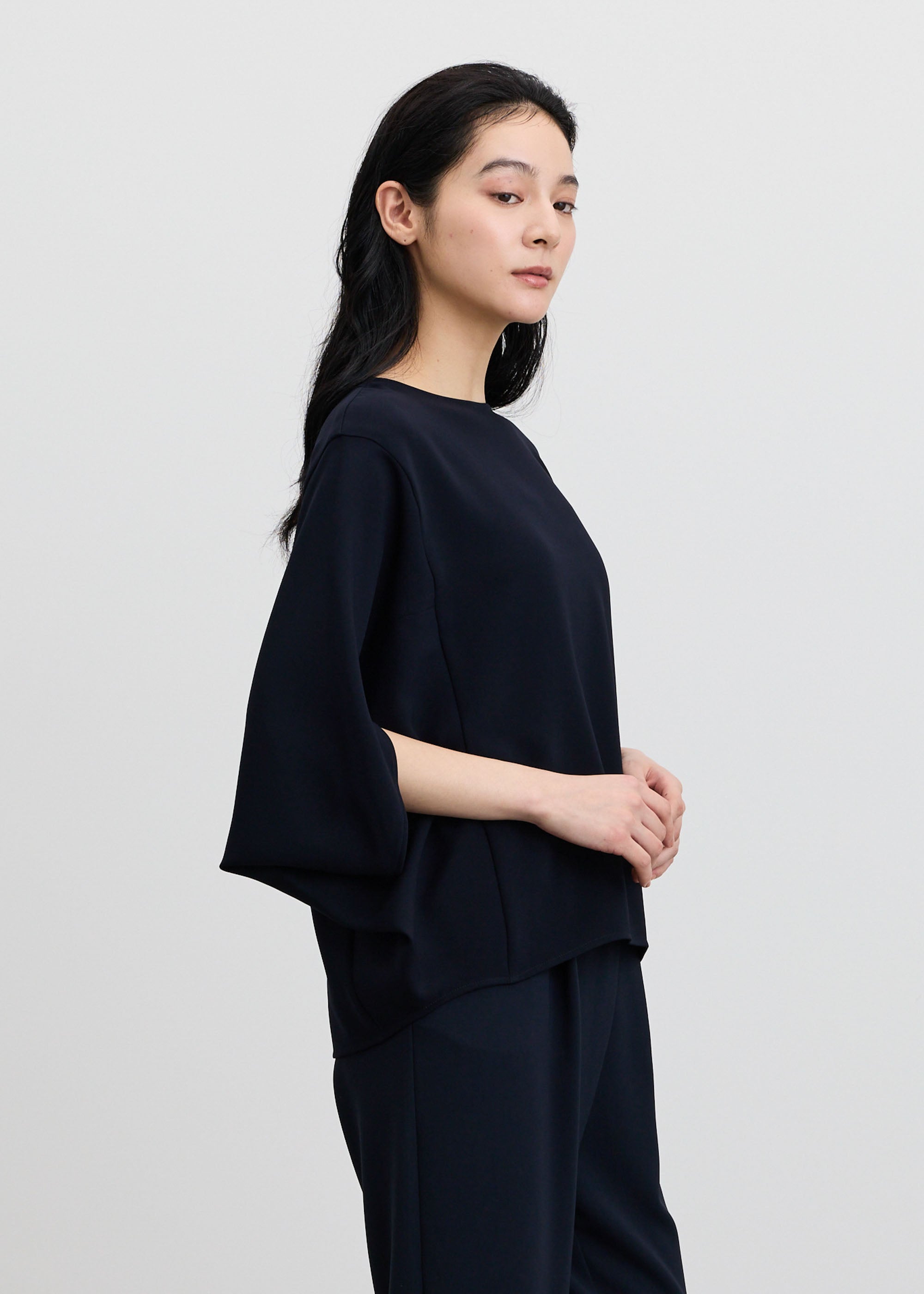 ライトクロスコクーンシルエットブラウス