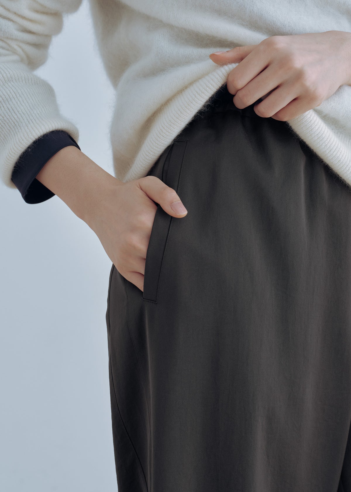 マットサテンワイドストレートパンツ