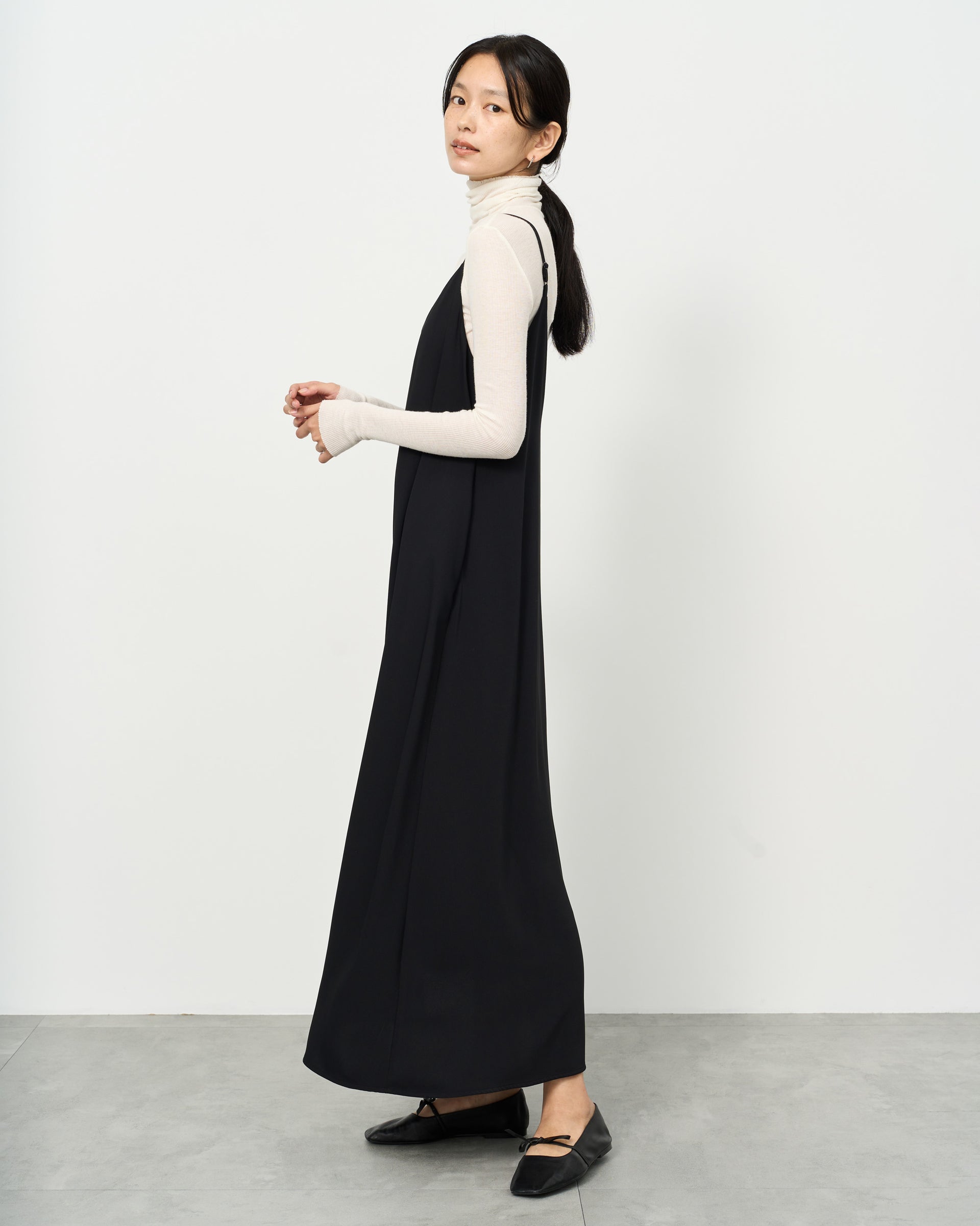 サテンキャミソールワンピース - SOÉJU online store｜上質な大人の  