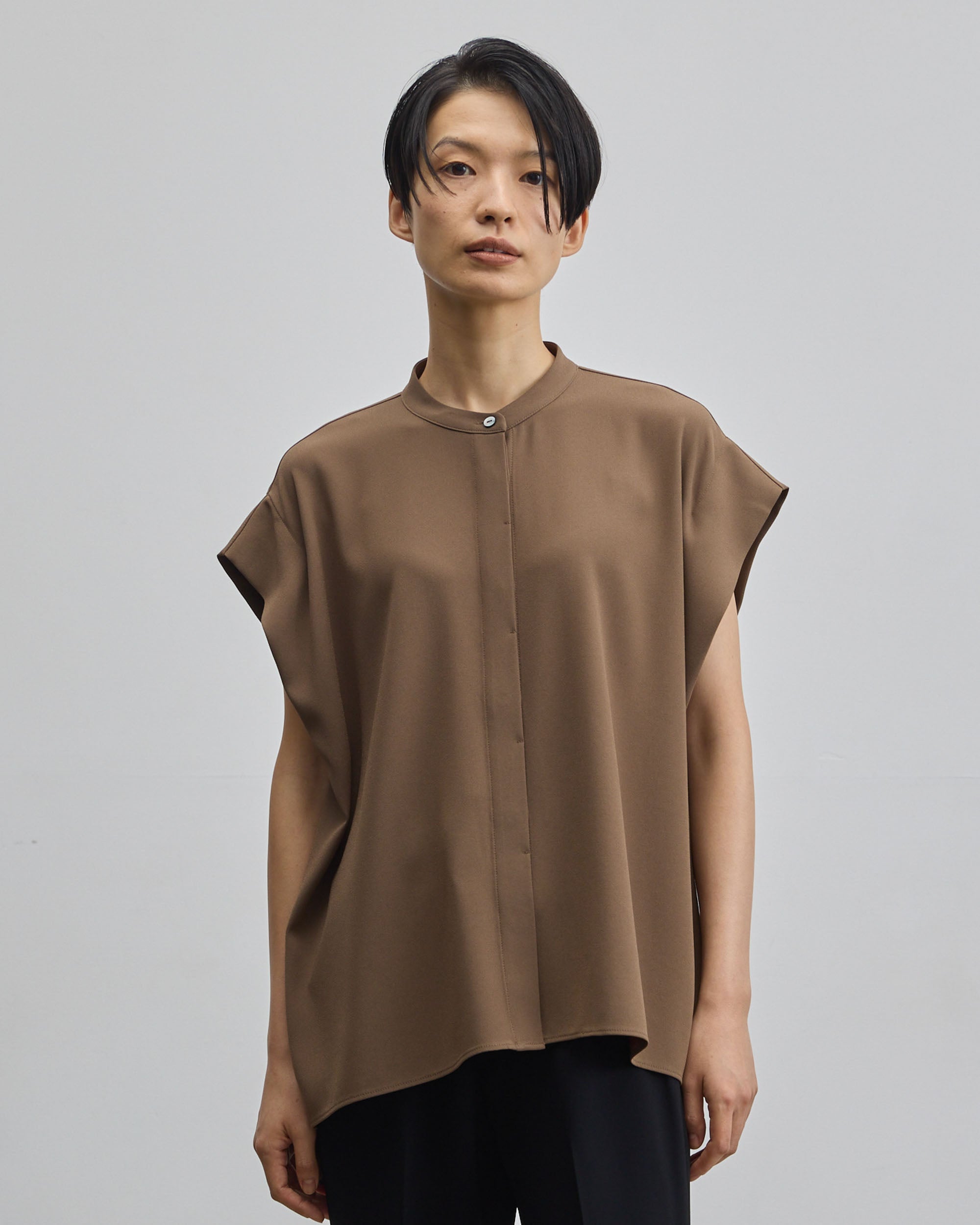 モデル:170cm サイズ:M
