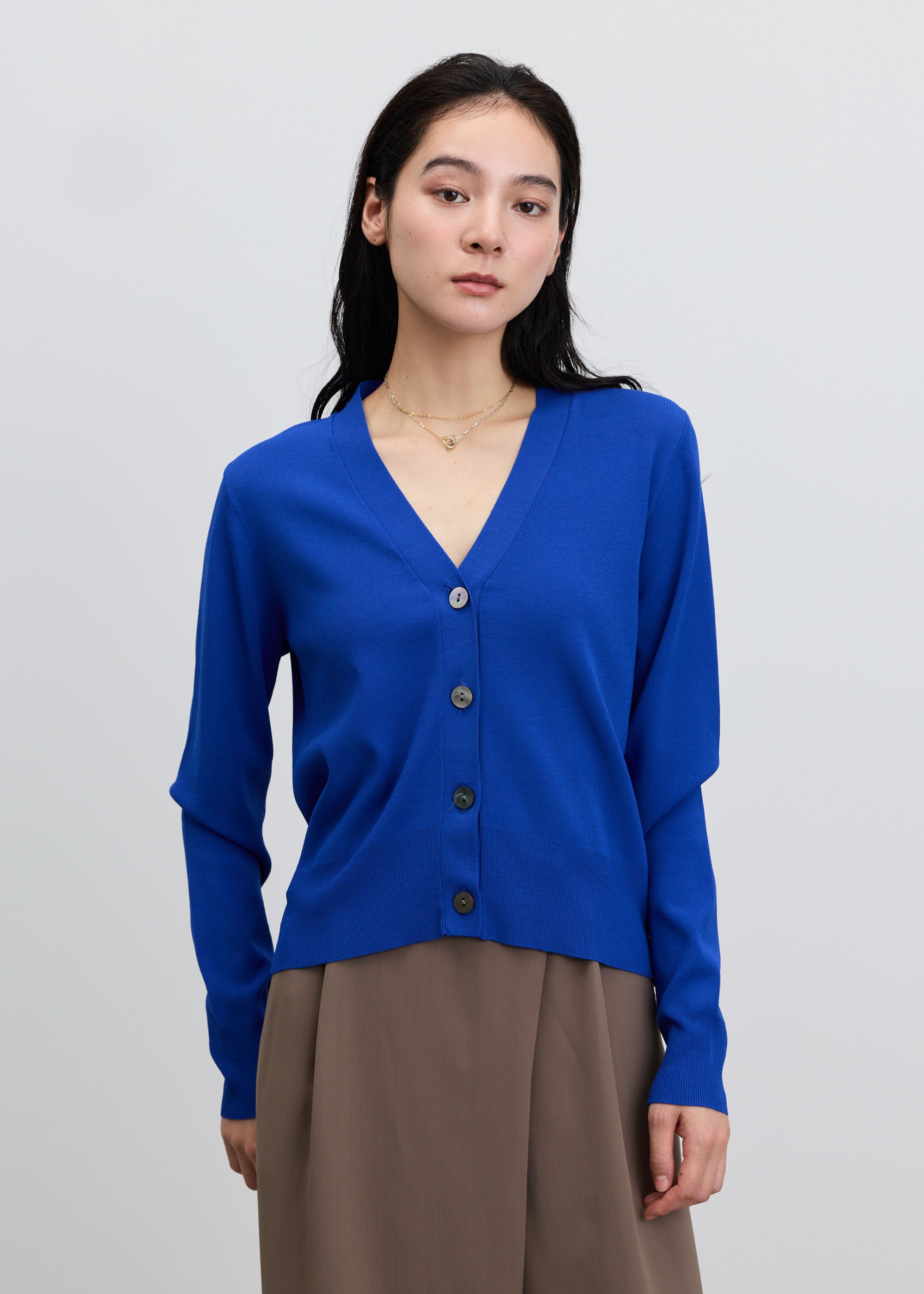 Vネックショートニットカーディガン - SOÉJU online store｜上質な大人