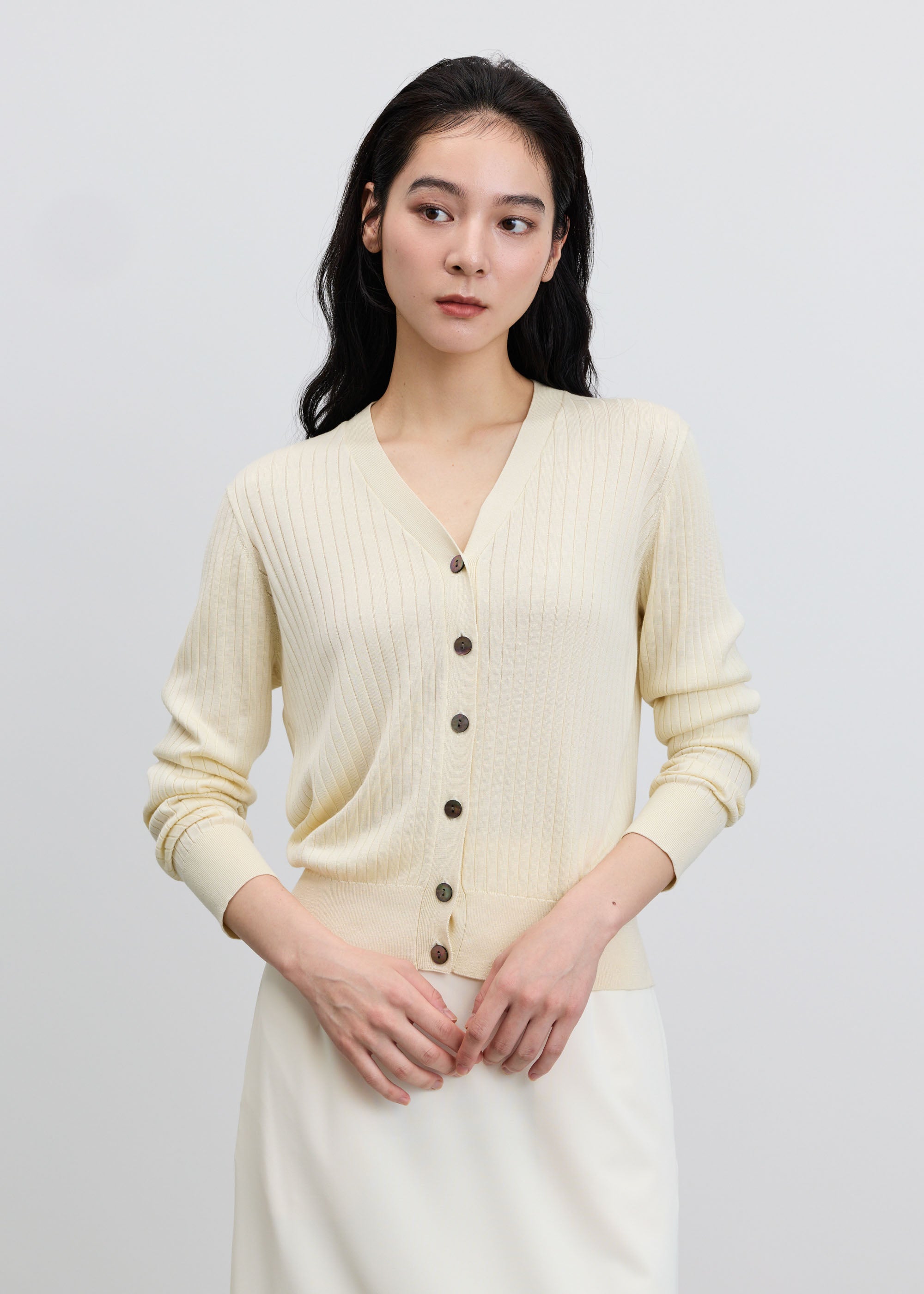 シルクワイドリブVネックカーディガン - SOÉJU online store｜上質な