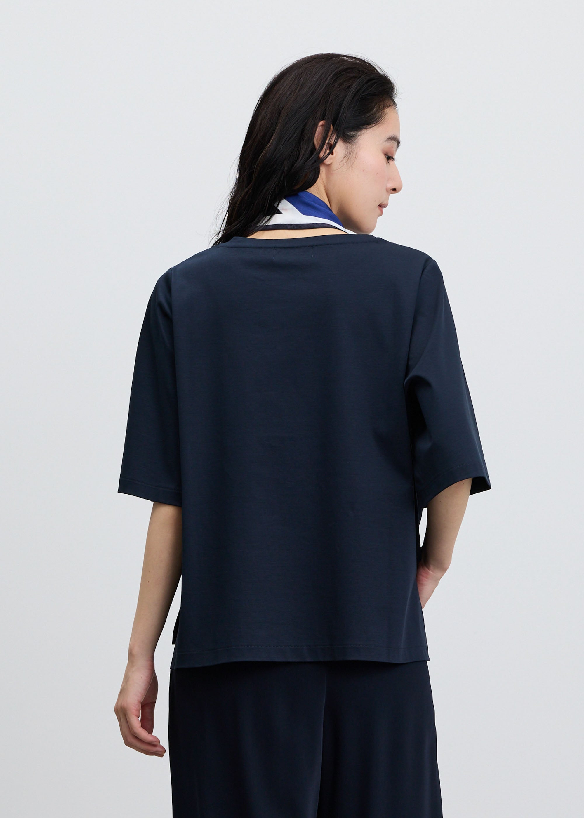 シルク剣先スカーフ- SOÉJU online store｜上質な大人の女性のための