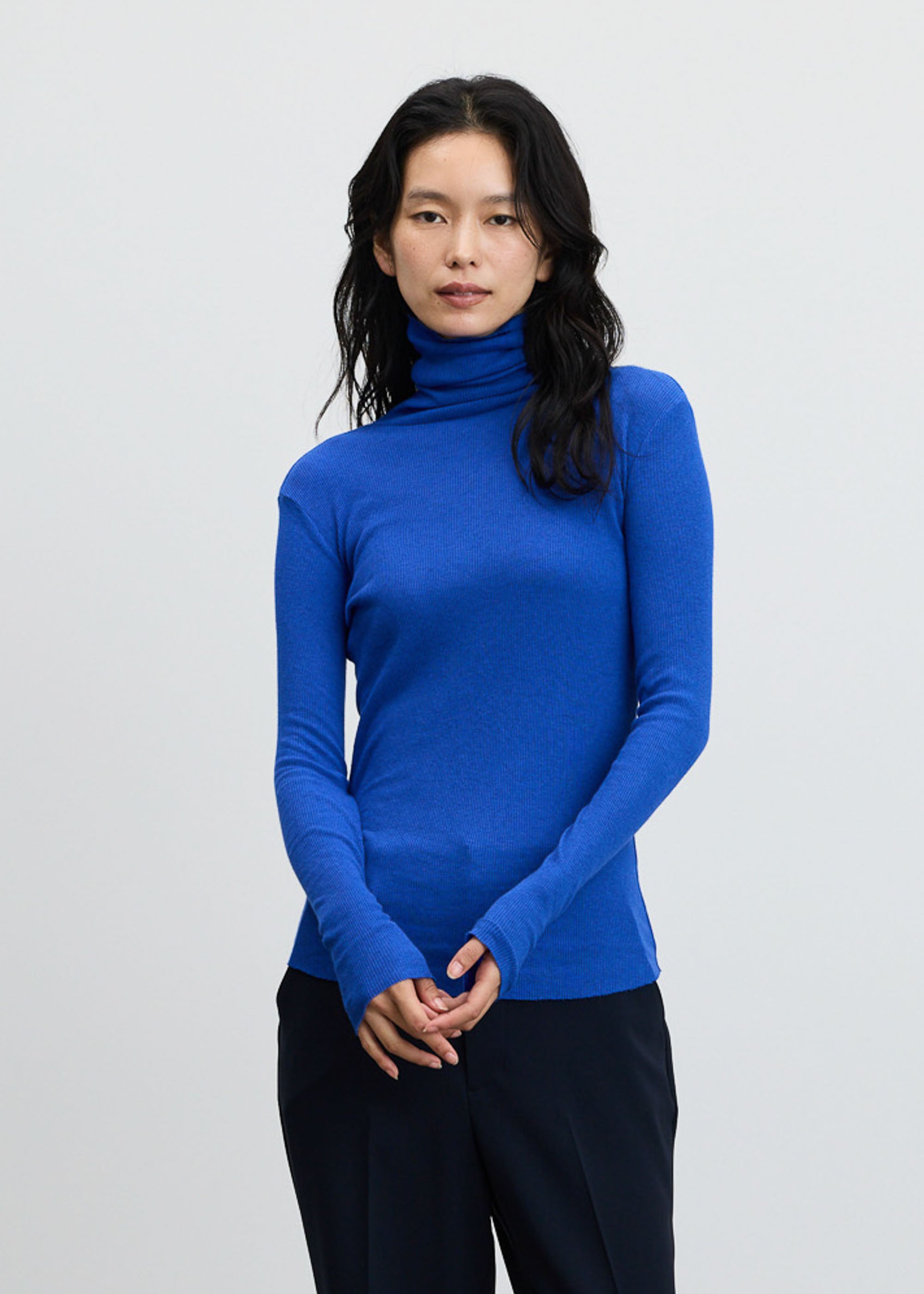 カシミヤ混タートルネックカットソー - SOÉJU online store｜上質な