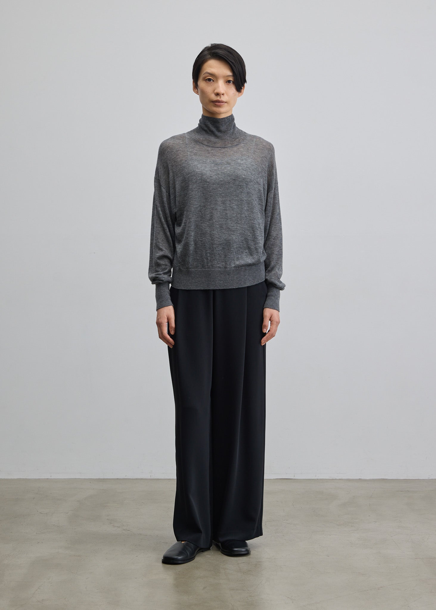 ドルマンスリーブエアリーニット - SOÉJU online store｜上質な大人の