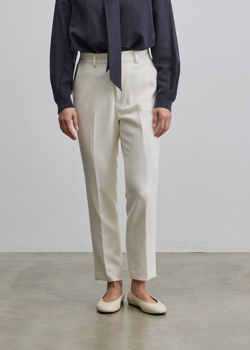 センタープレスパンツ