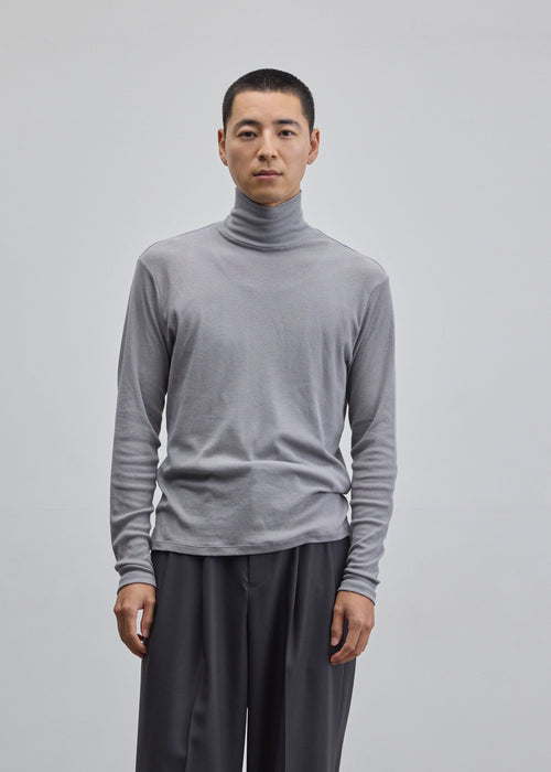 モデル:185cm サイズ:04