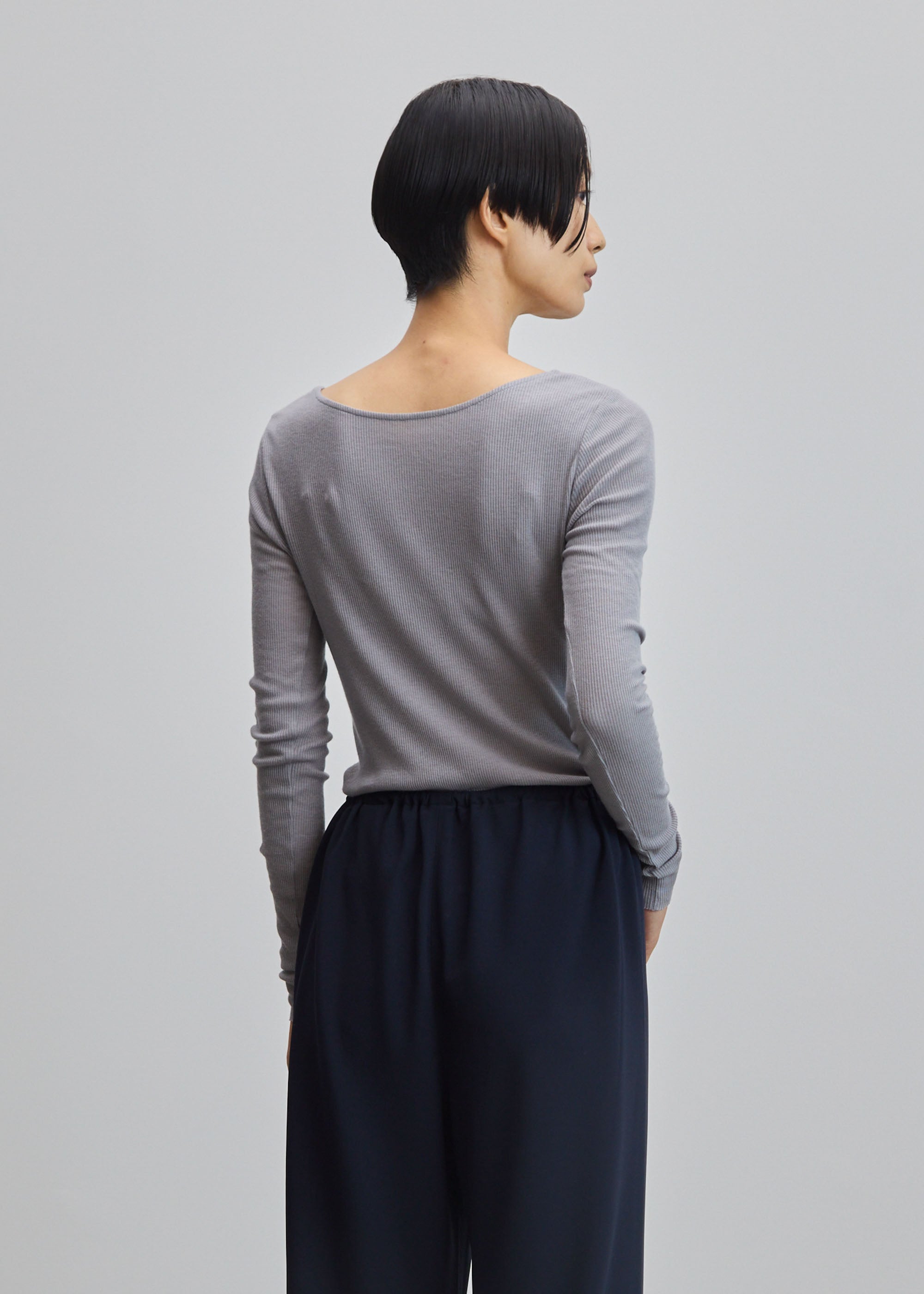 カシミヤ混2WAYカットソー - SOÉJU online store｜上質な大人の女性の