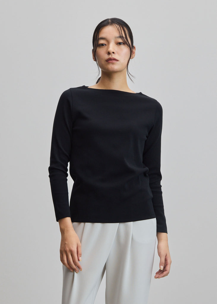 モデル:170cm サイズ:M