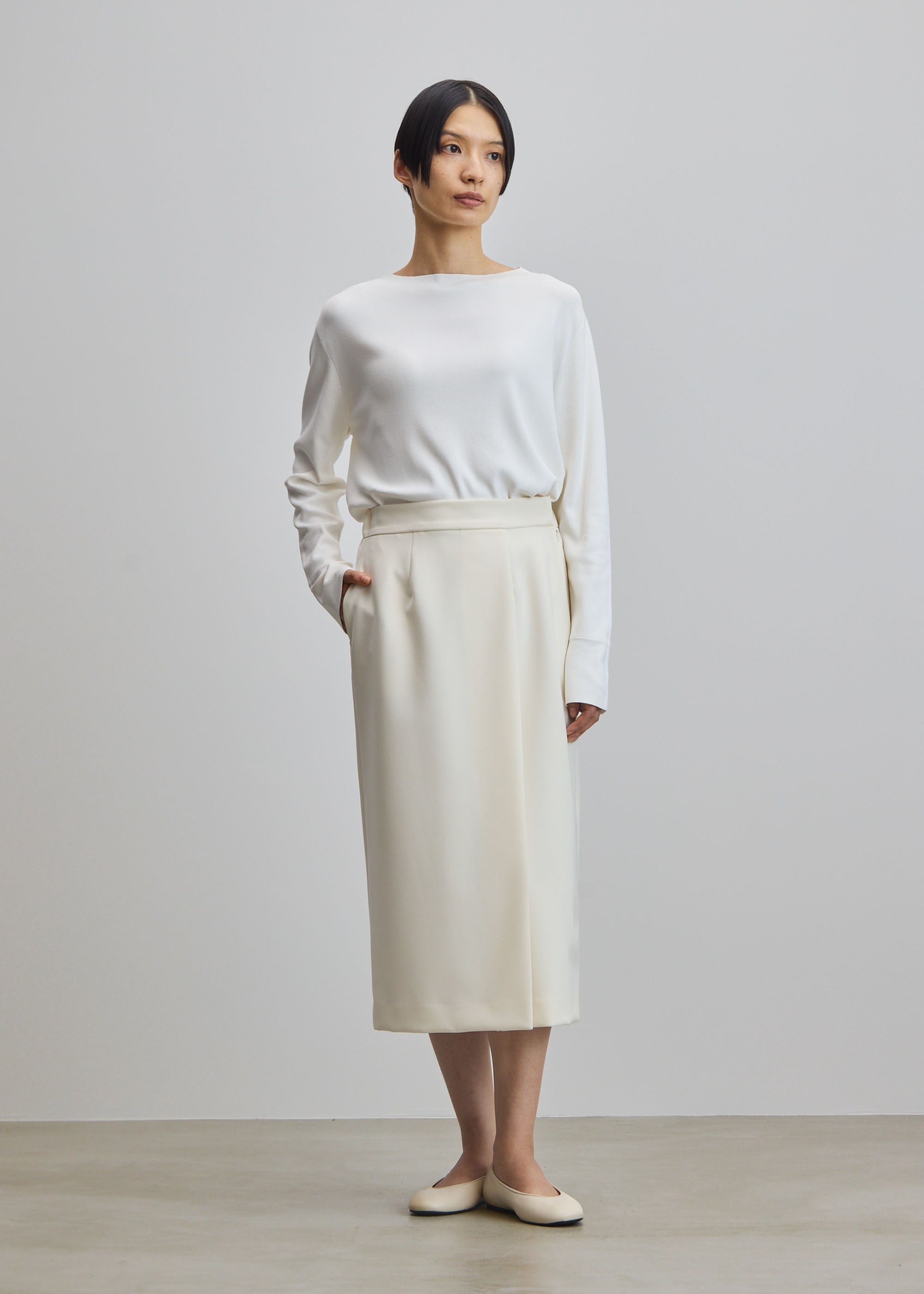 ソージュ　ストレッチファイン　スカートスーツ　セットアップ　M/L　ホワイト ストレッチファインロングタイトスカート - SOÉJU online store
