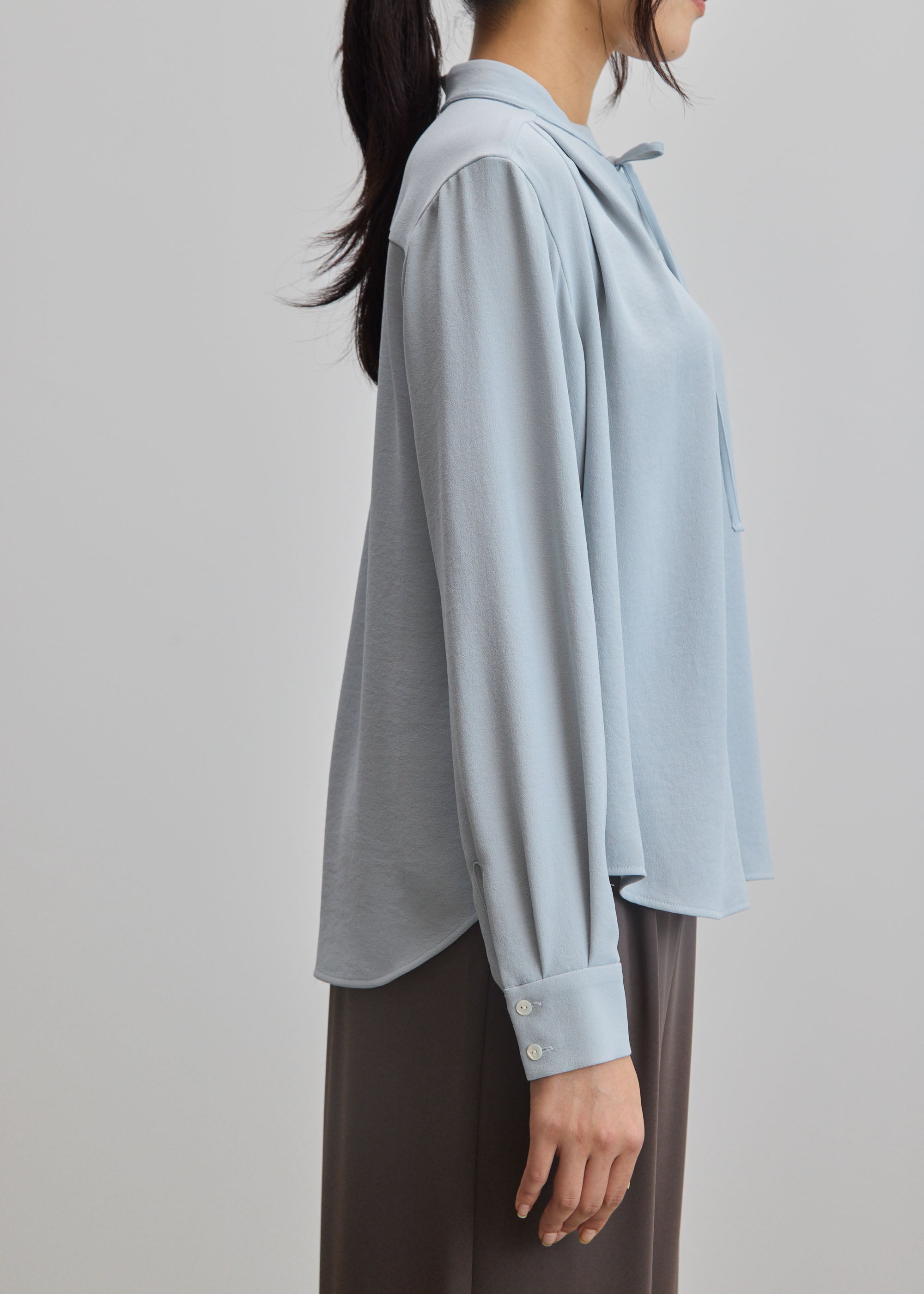 ソージュ　ジョーゼットリボンブラウス ジョーゼットリボンブラウス - SOÉJU online store｜上質な大人