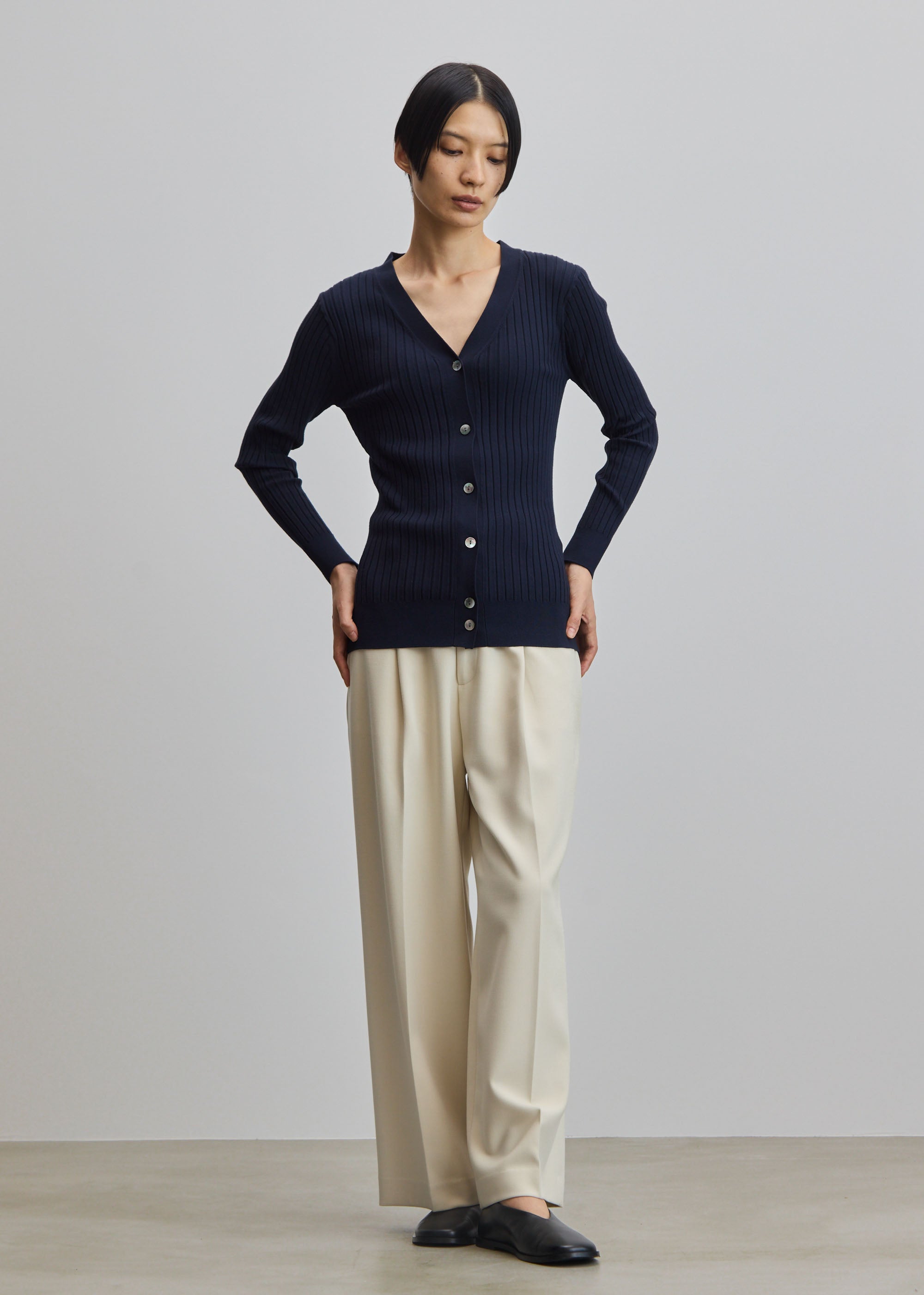 ウールライクワイドパンツ - SOÉJU online store｜上質な大人の女性の