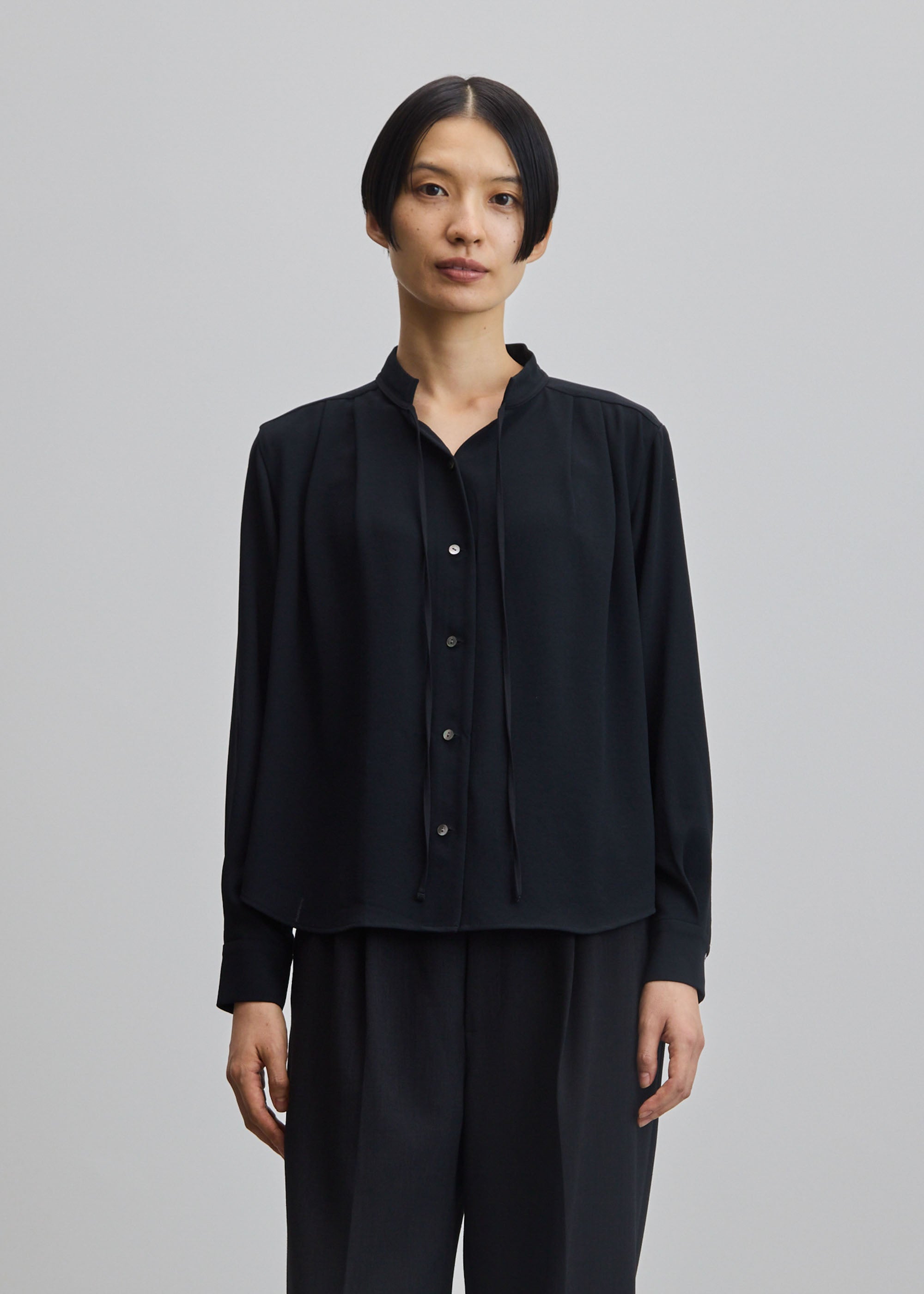 ジョーゼットリボンブラウスM ブルーグレー ジョーゼットリボンブラウス - SOÉJU online store｜上質な大人