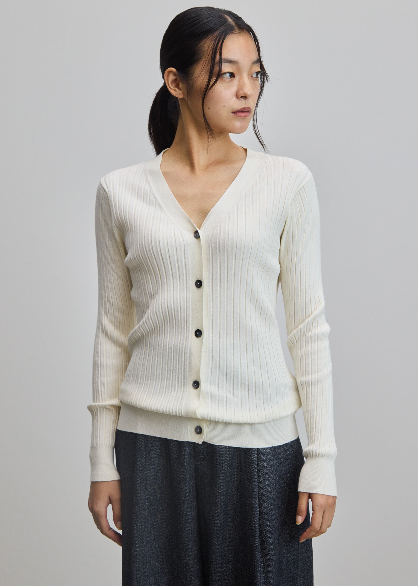 ソージュSOEJUネイビー Vネックカーディガン ワイドリブVネックカーディガン - SOÉJU online store｜上質な