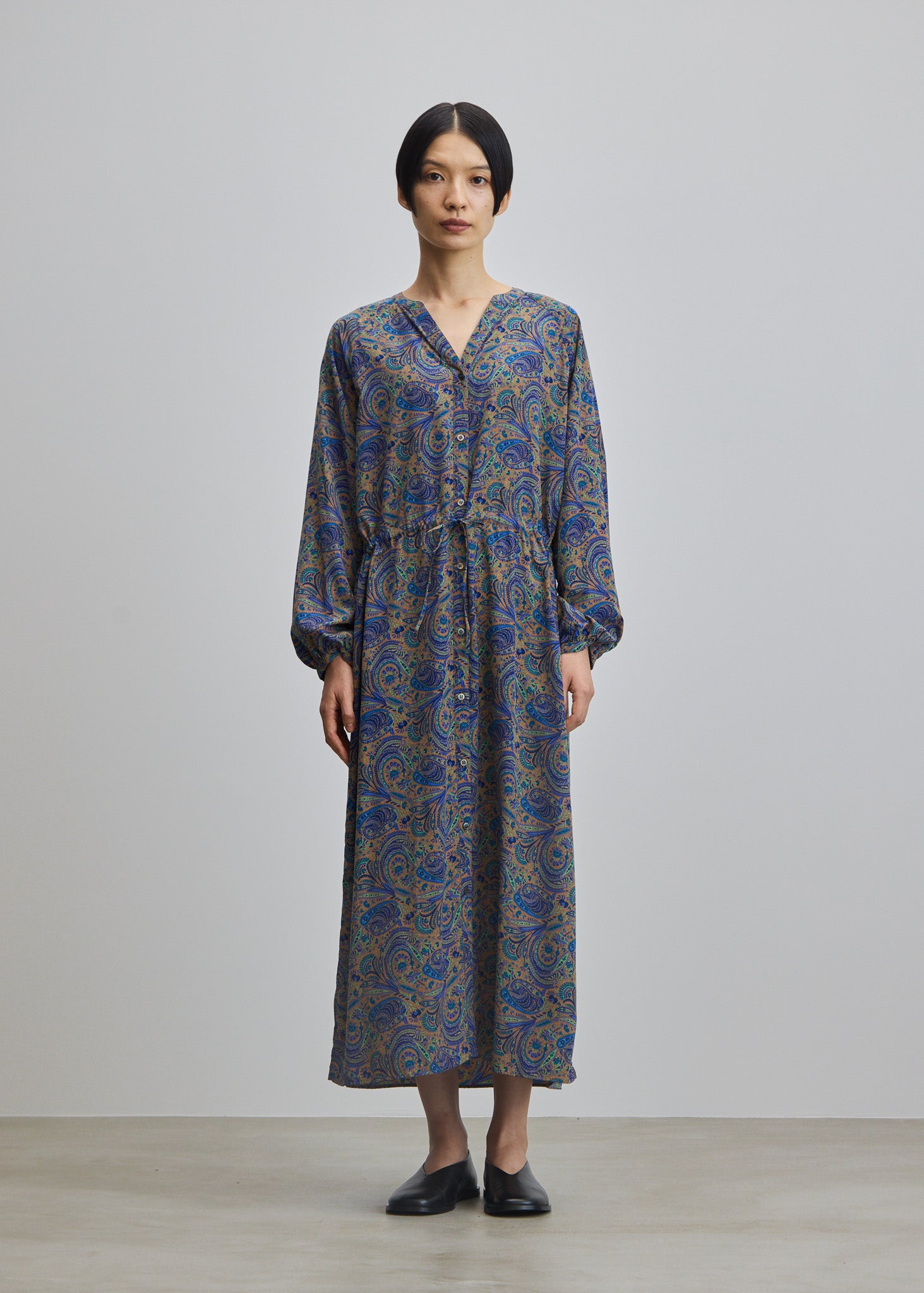 【新品・タグ付き】SOEJU ペイズリー ロングワンピース 羽織り とろみ 新品・タグ付き】SOEJU ペイズリー ロングワンピース 羽織り