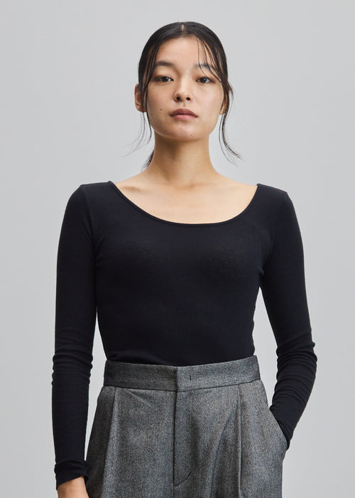 モデル:168cm サイズ:F(M)